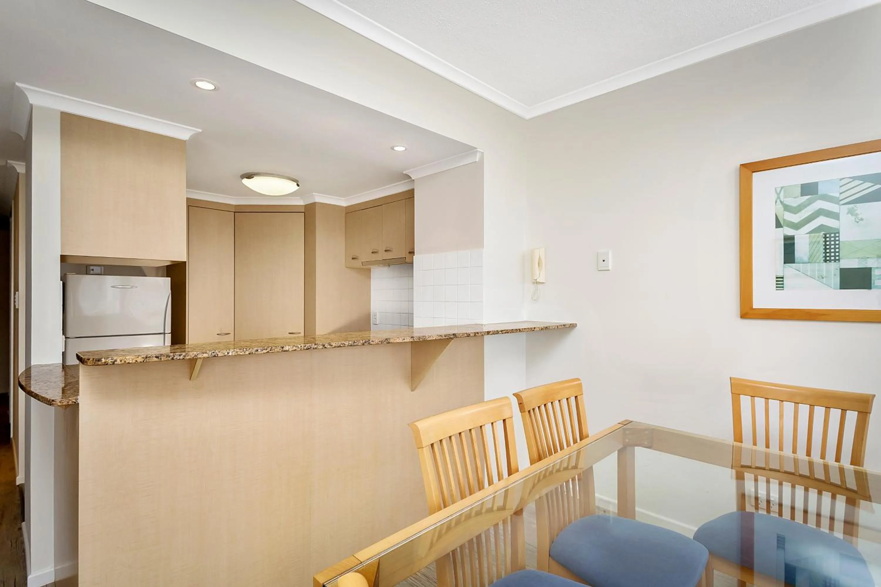Kitchen or kitchenette in Kirra Beach Apartments