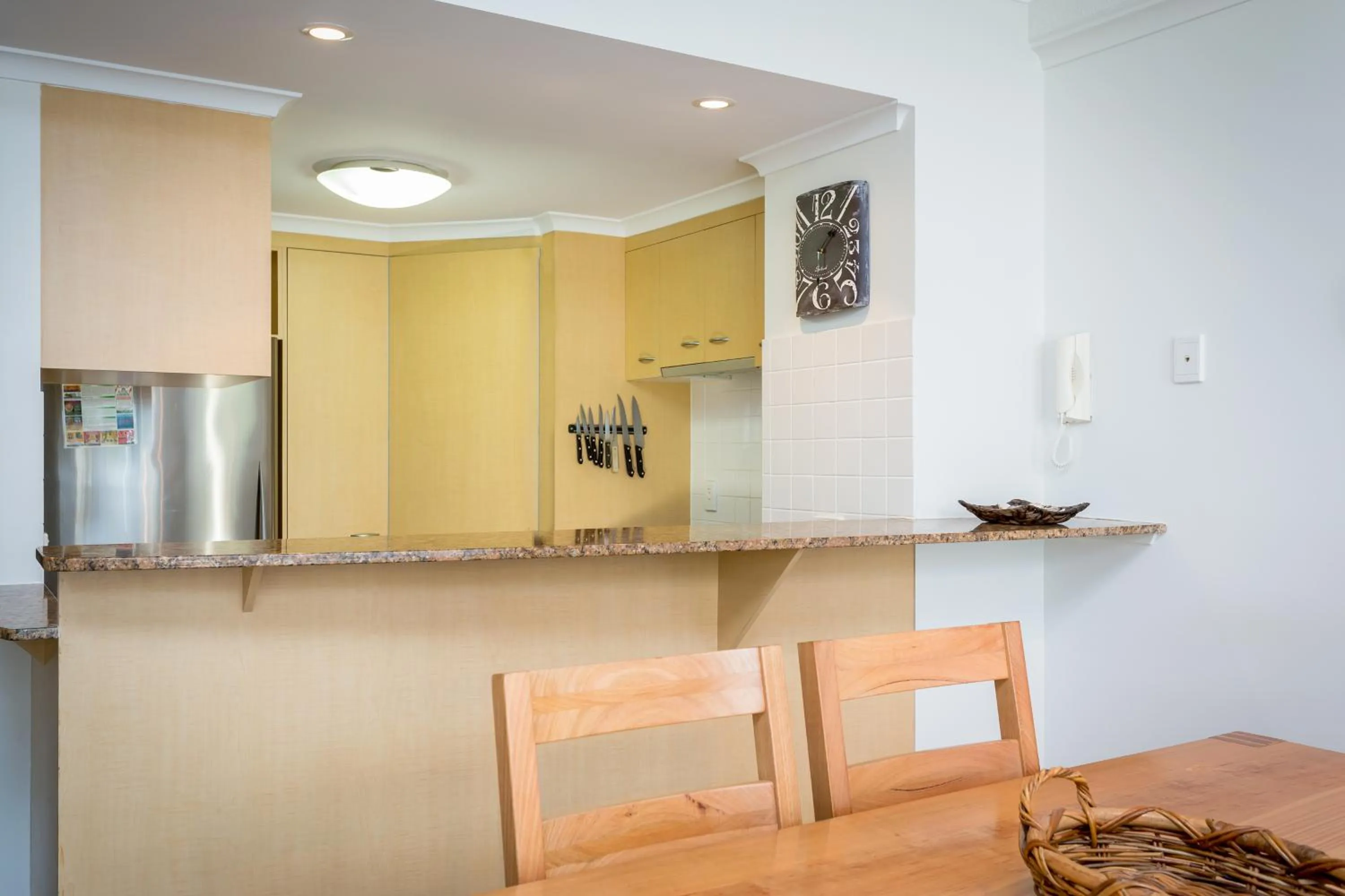 Kitchen or kitchenette in Kirra Beach Apartments