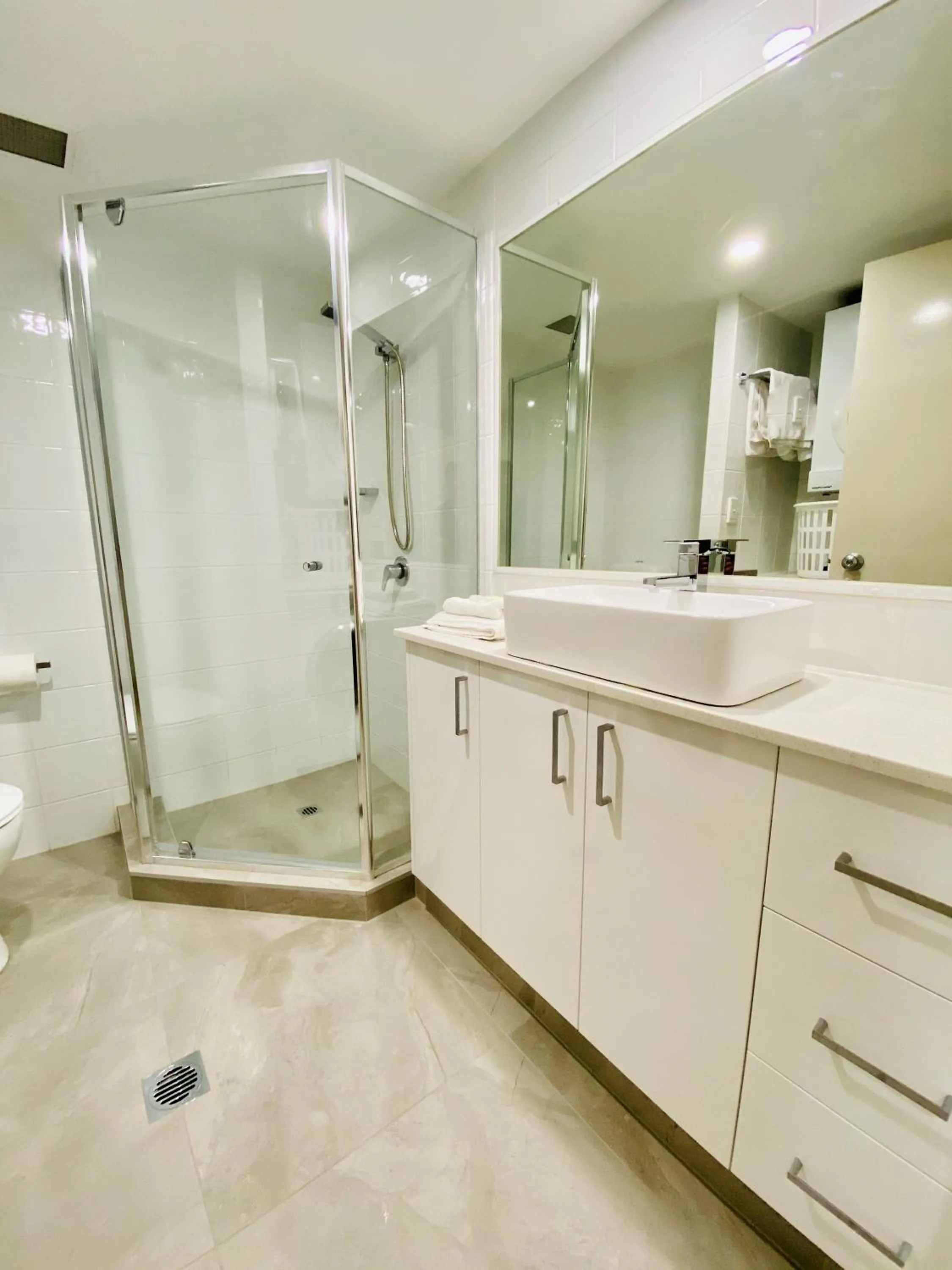 Bathroom in Kirra Beach Apartments
