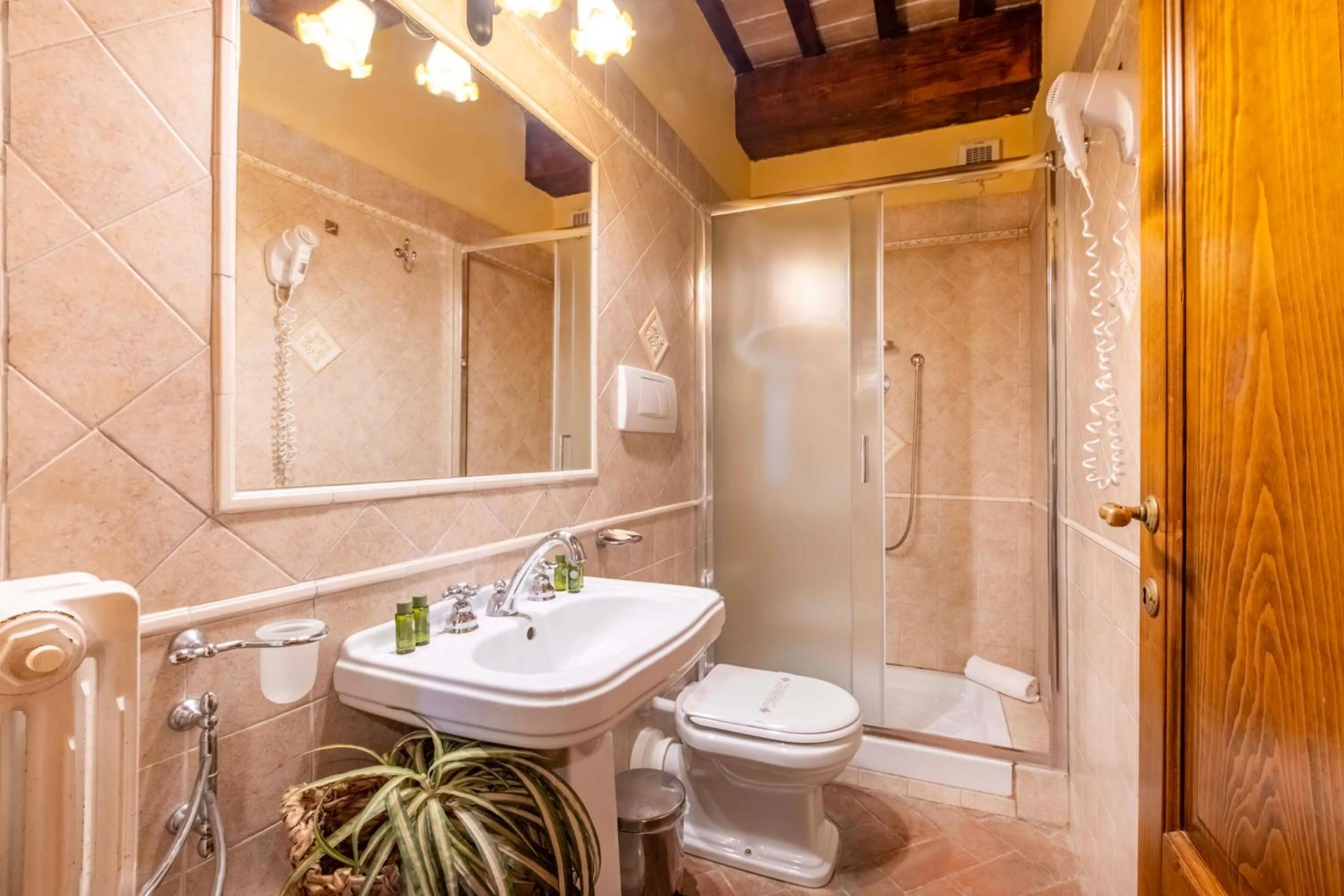 Shower in Castellare Di Tonda