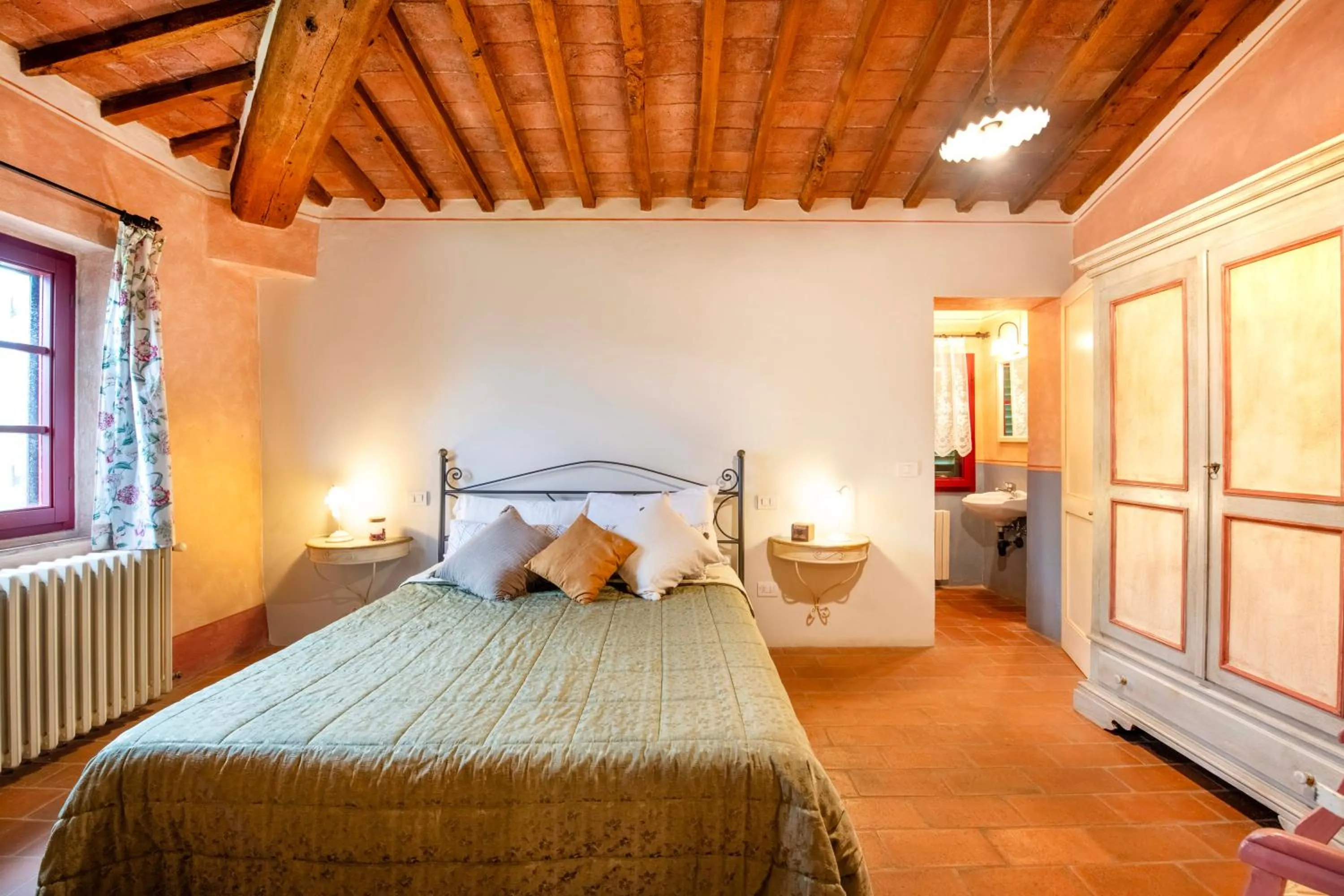 Bedroom, Bed in Castellare Di Tonda