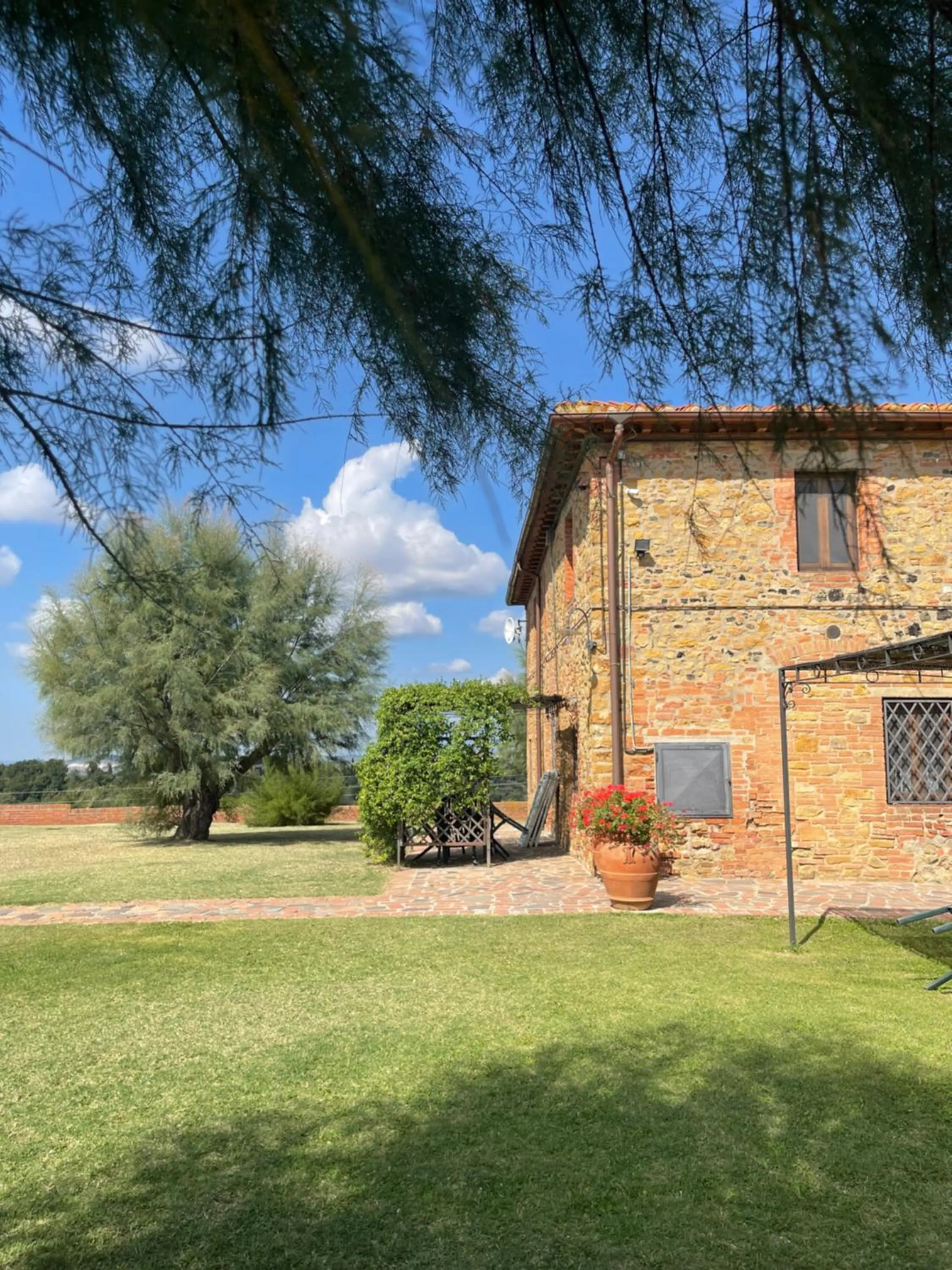 Property building in Castellare Di Tonda