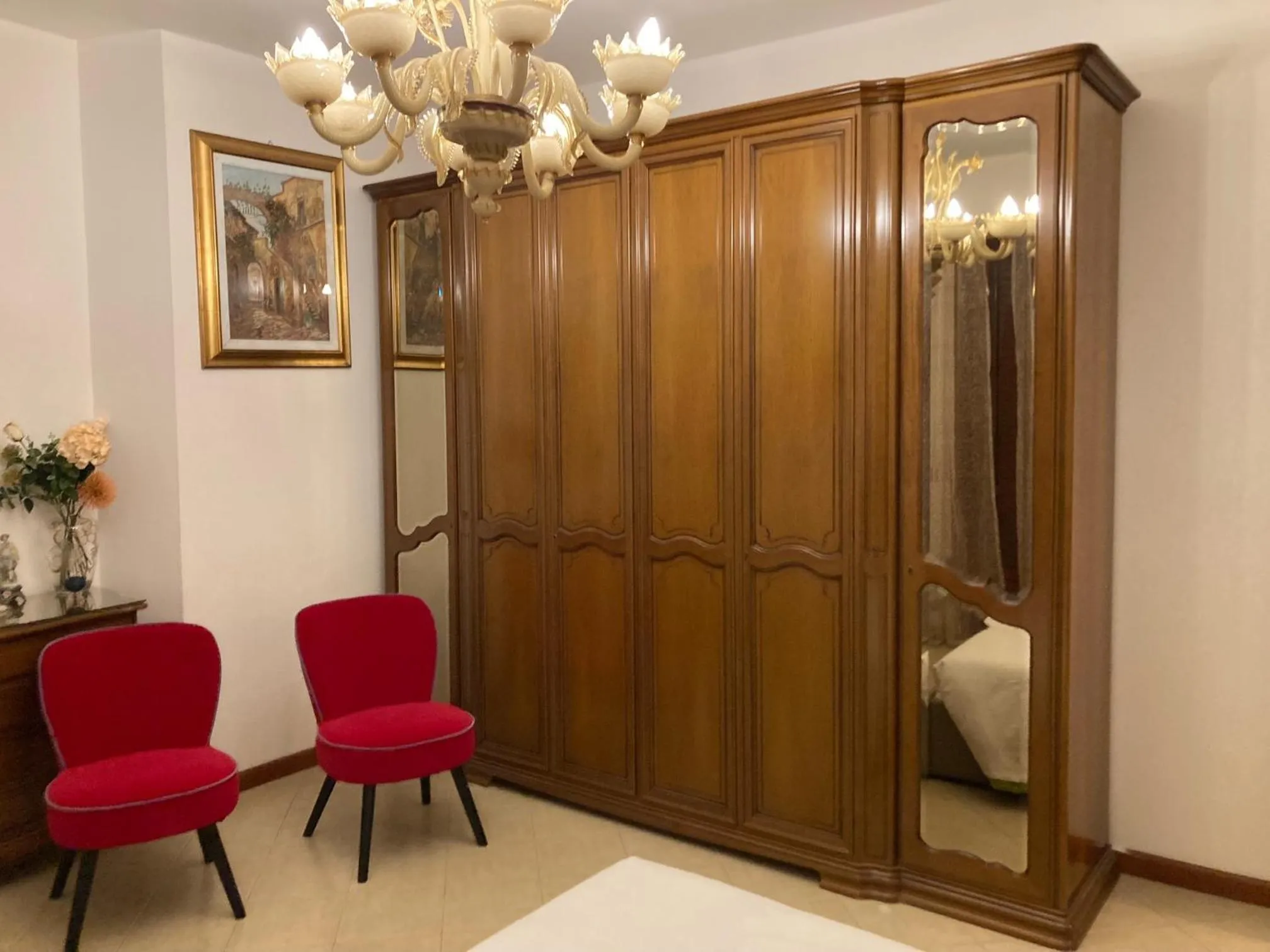 wardrobe in B&B La Terrazza Dell'Itria