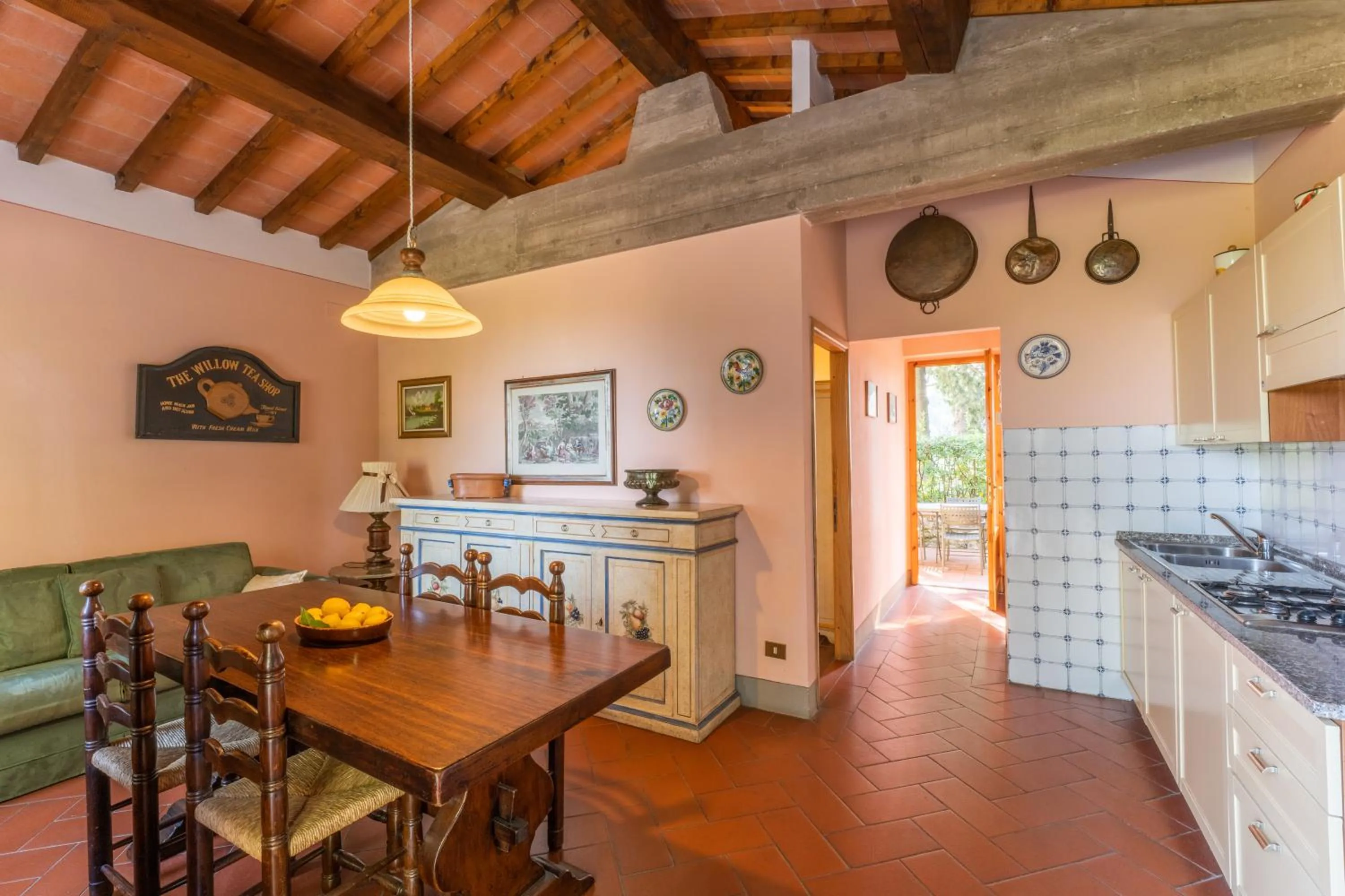 Dining area in Agriturismo Vecchio Borgo Di Inalbi