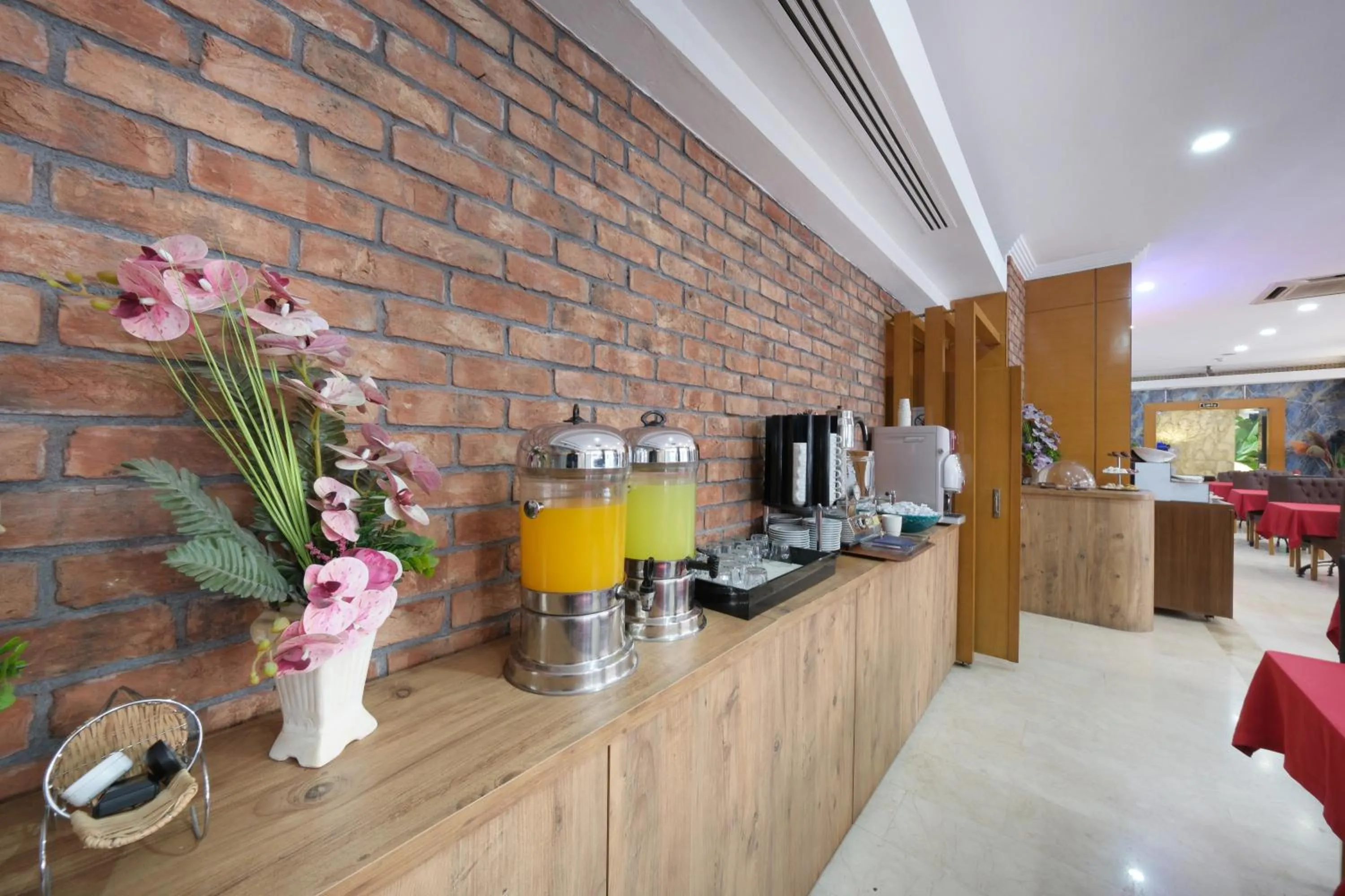 Coffee/tea facilities in Marlight Boutique Hotel