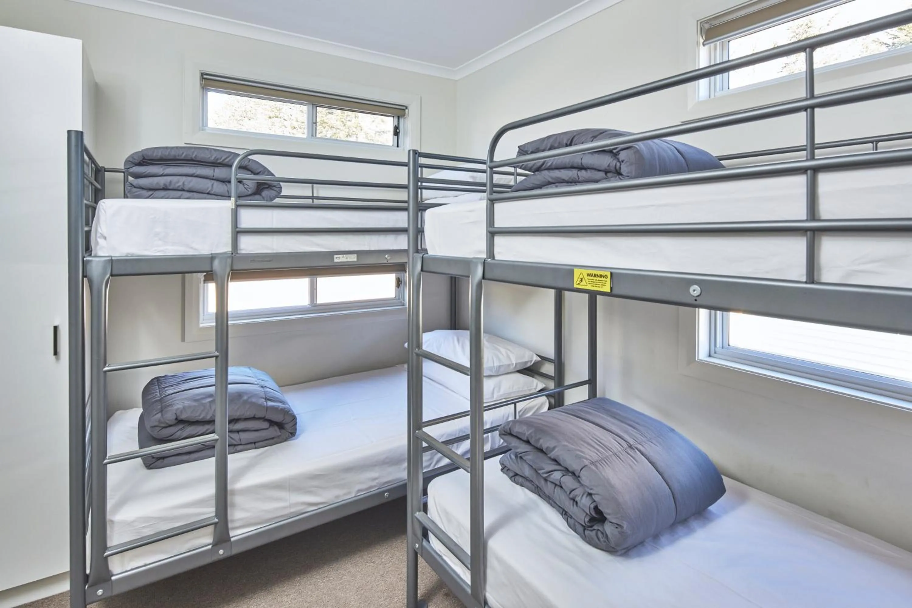 Bed in NRMA Bathurst Panorama Holiday Park