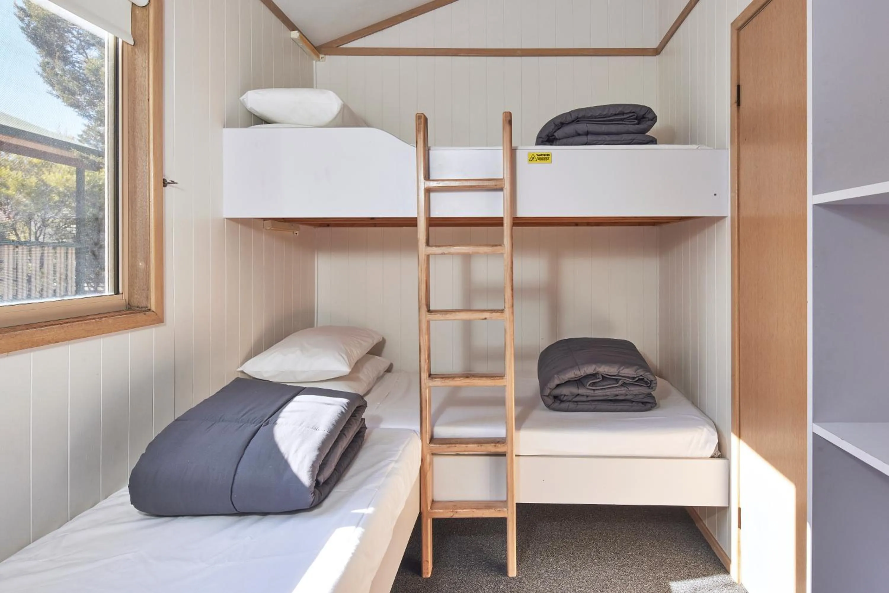 Bed in NRMA Bathurst Panorama Holiday Park