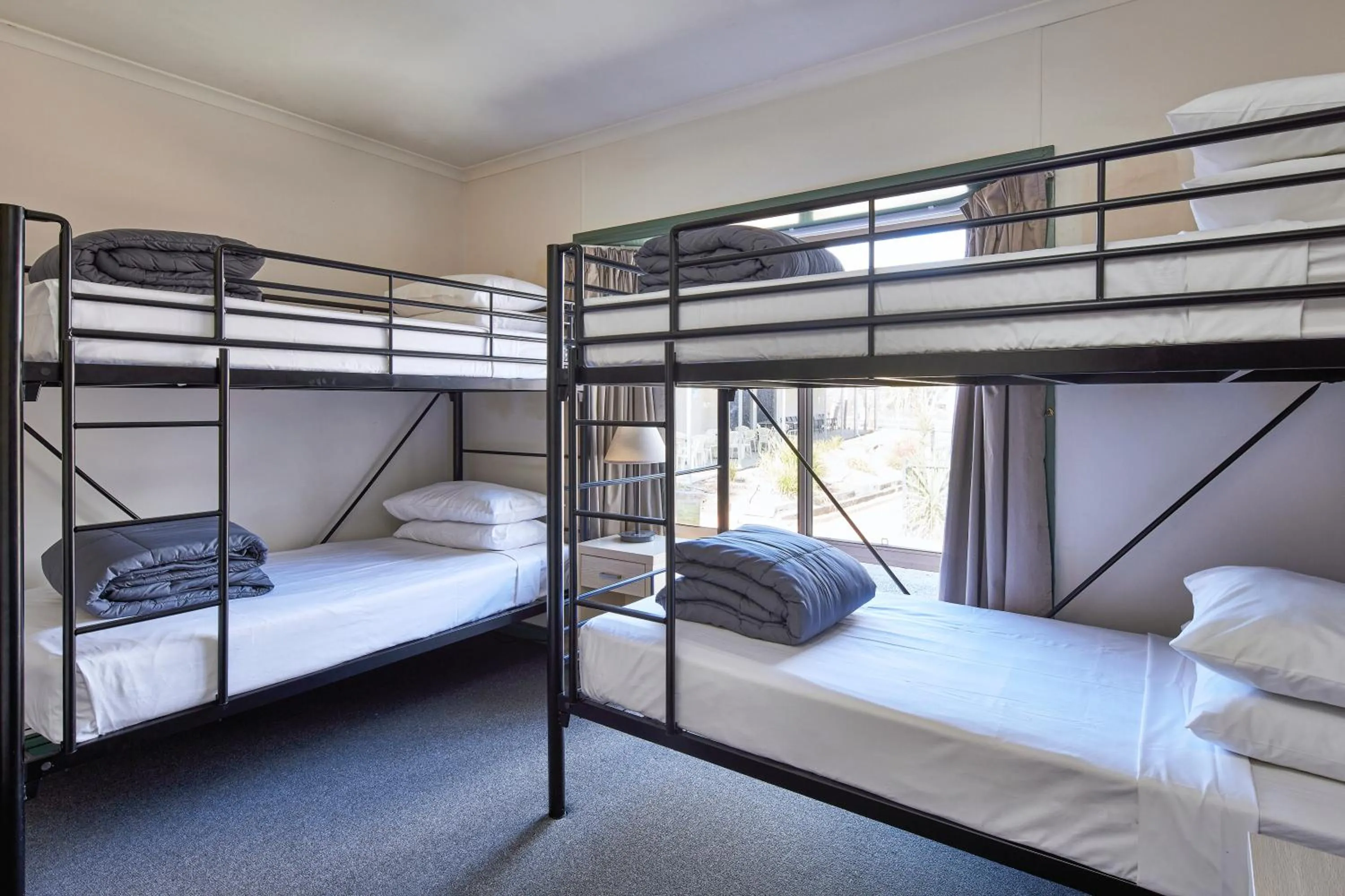 Bed in NRMA Bathurst Panorama Holiday Park