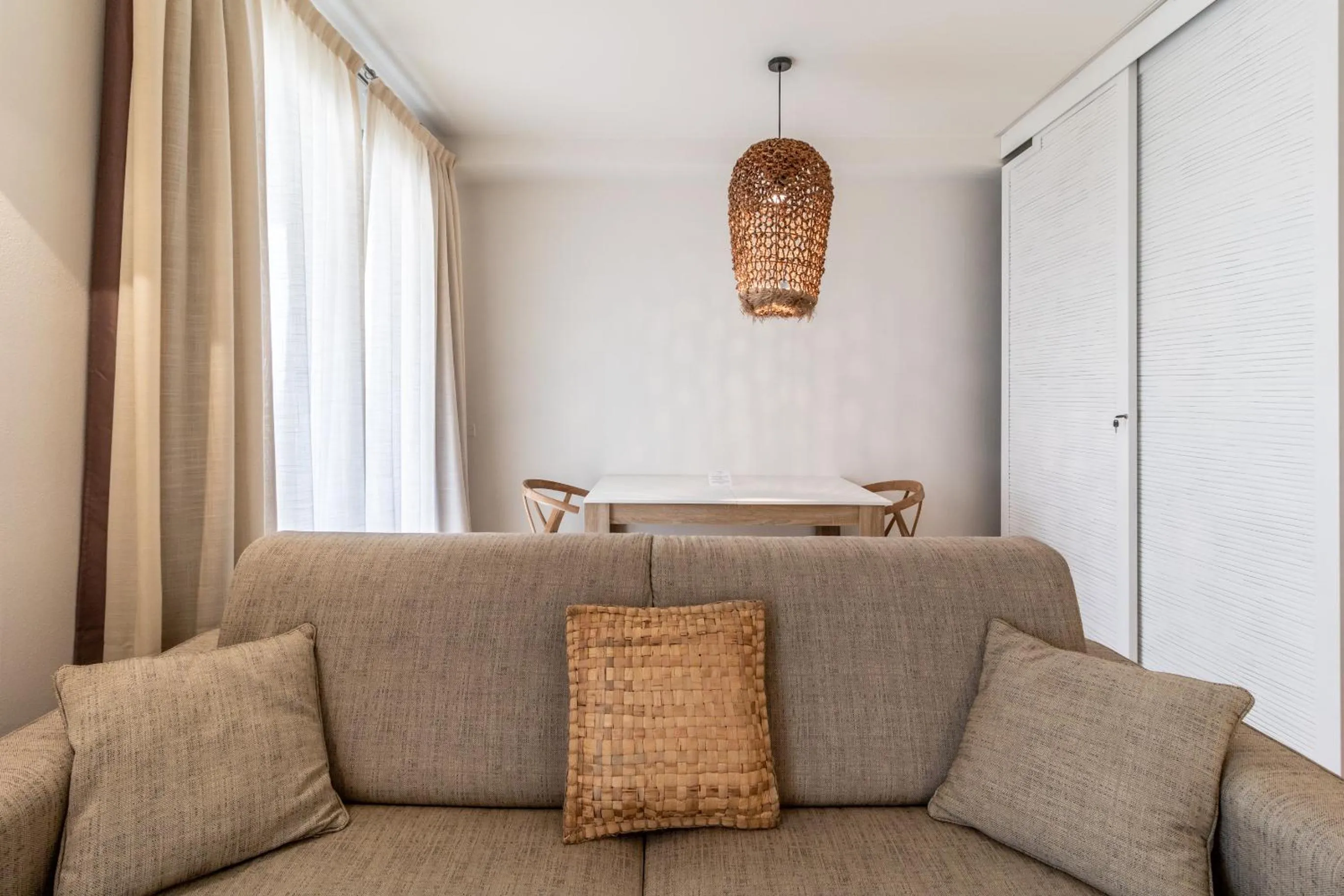 Living room in Vistamare Suite