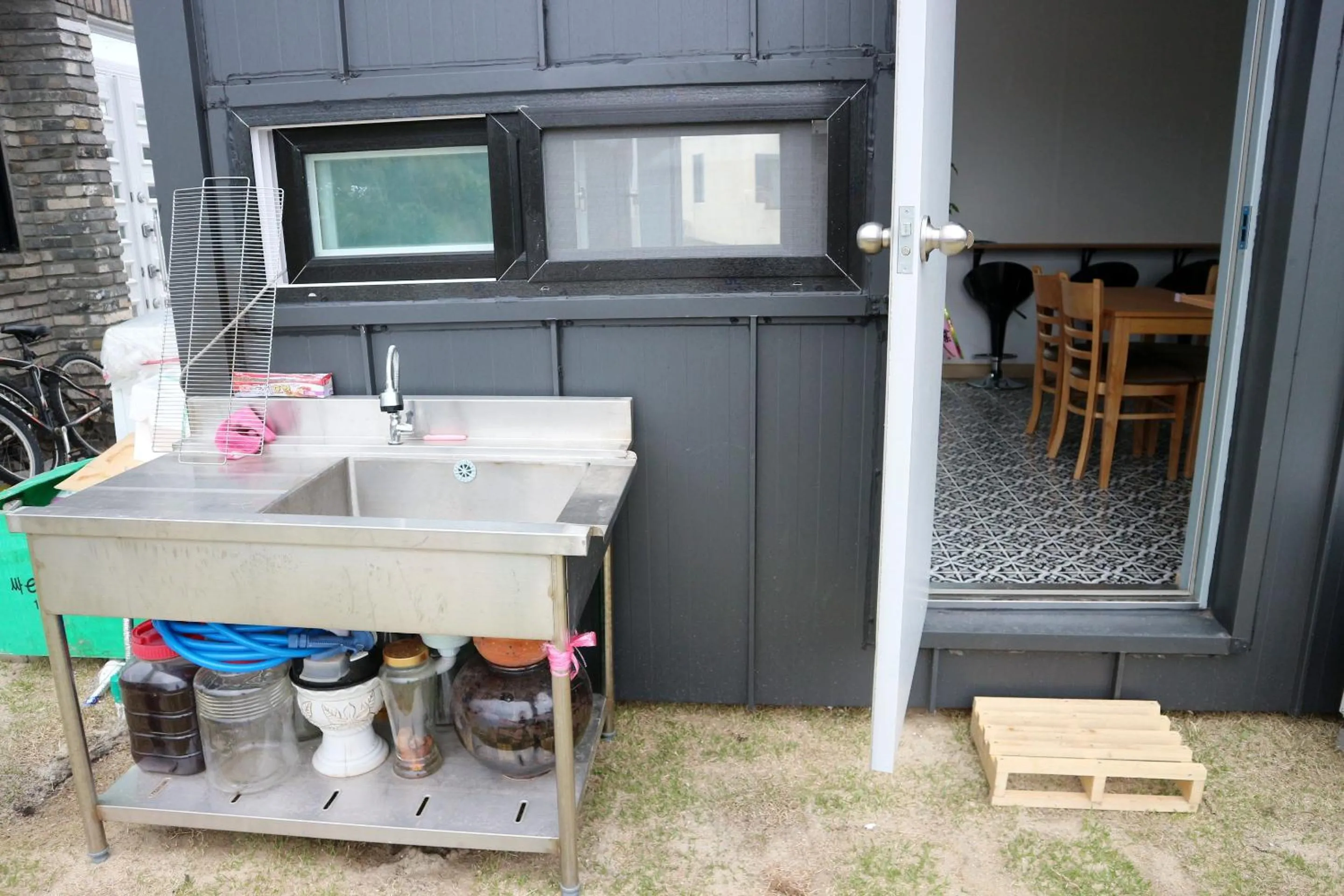 Restaurant/places to eat in Blue Island Guesthouse