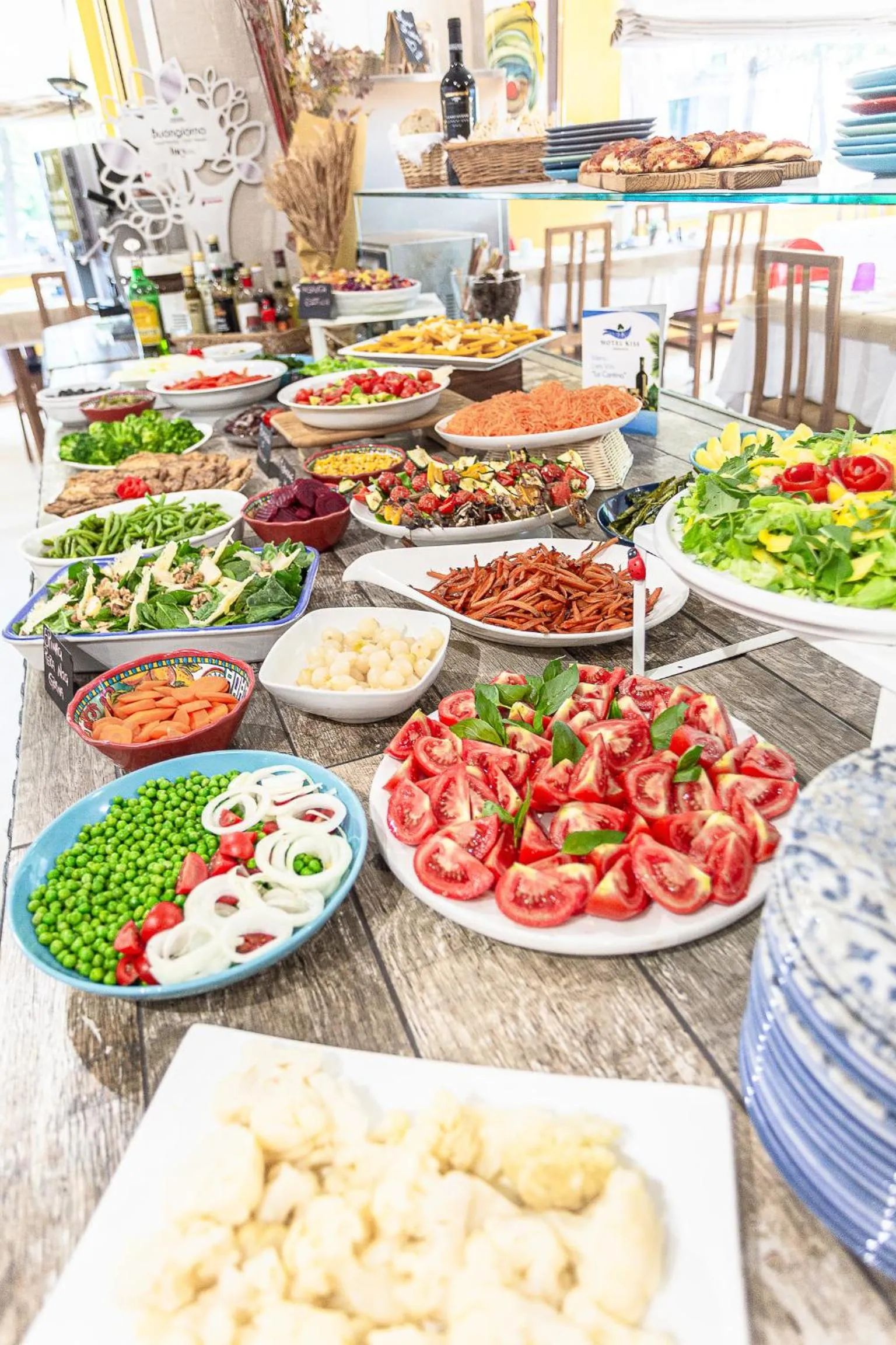 Restaurant/places to eat in Hotel Kiss