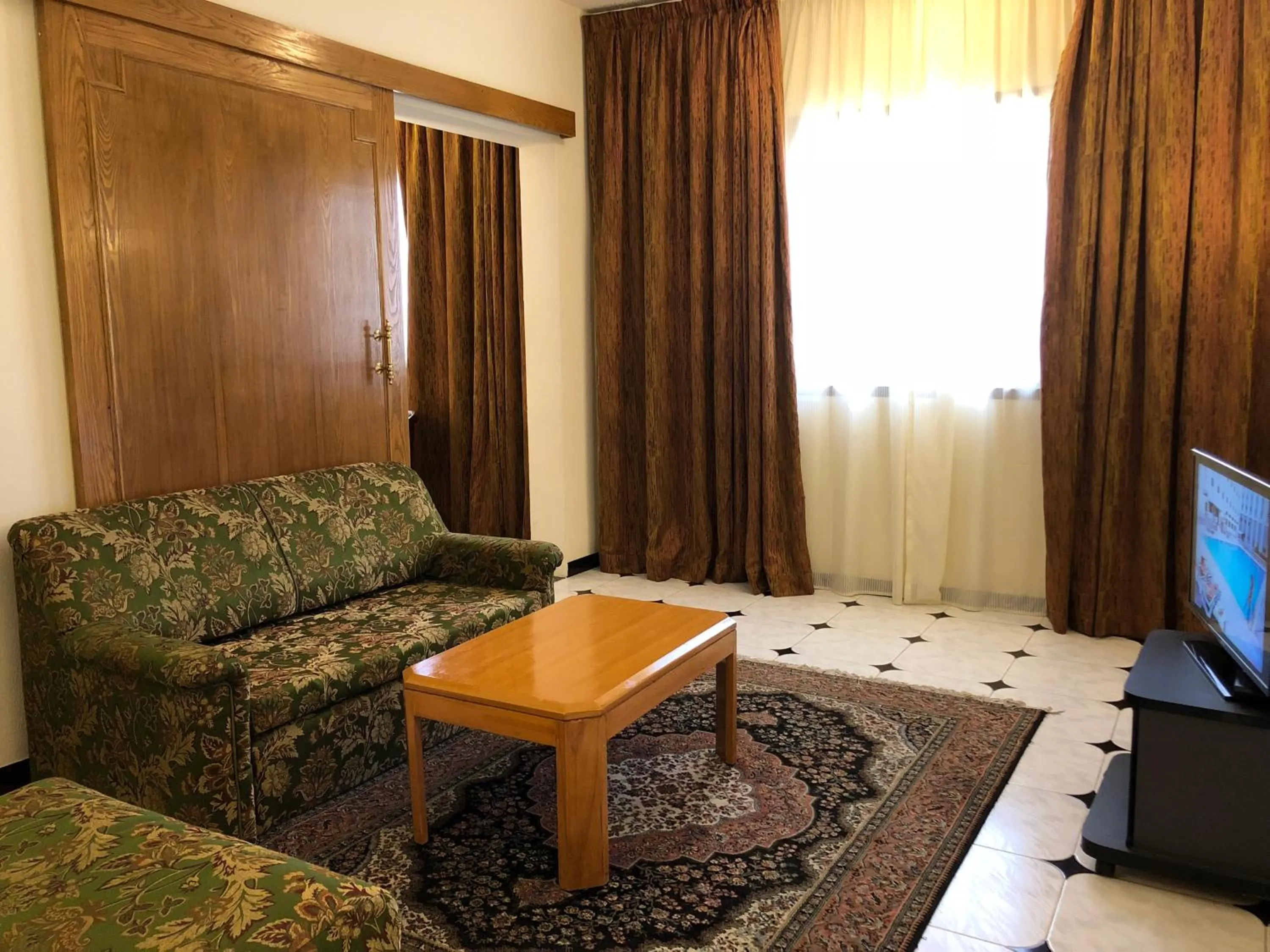 Hotel Al Madinah Holiday