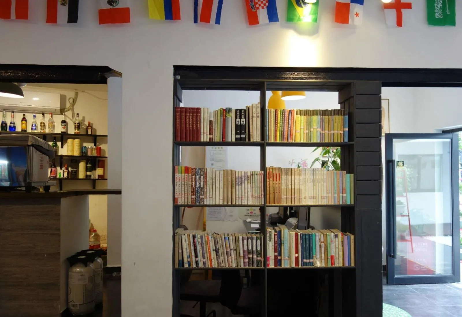 Coffee/tea facilities in Dayin International Youth Hostel - Oriental Pearl & Lujiazui