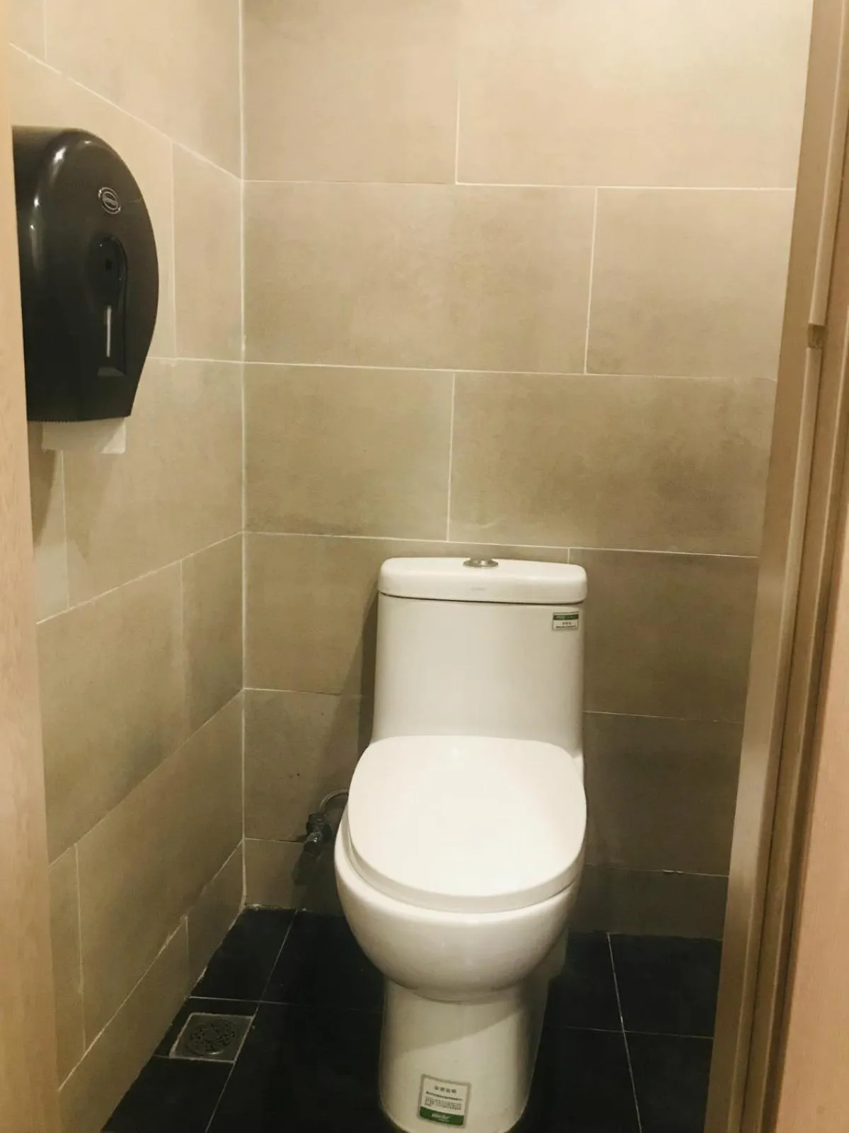 Toilet in Dayin International Youth Hostel - Oriental Pearl & Lujiazui