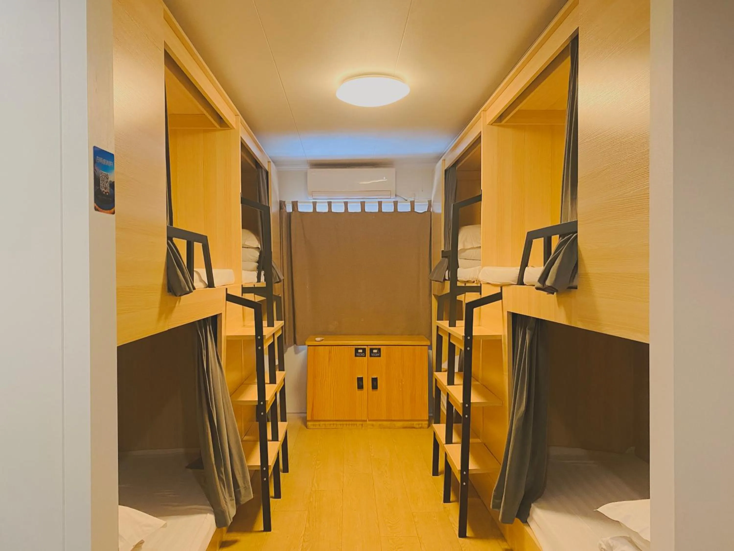 bunk bed in Dayin International Youth Hostel - Oriental Pearl & Lujiazui