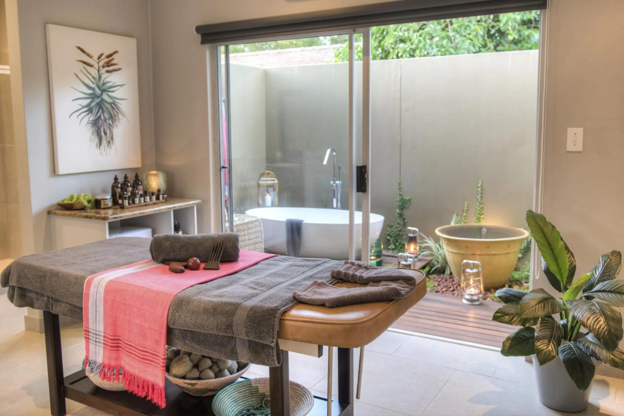 Massage, Bed in Ghost Mountain Inn