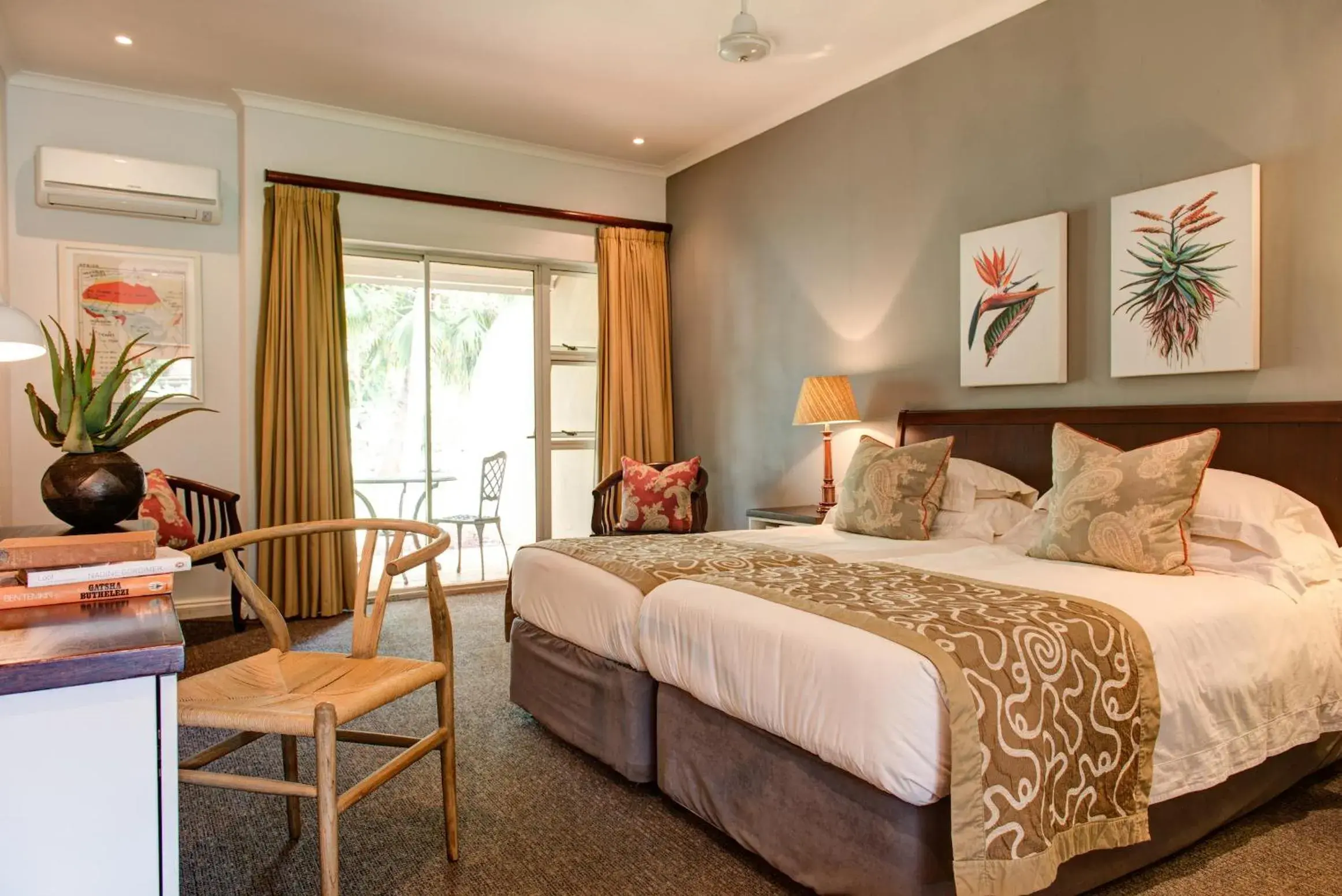 Twin/Double Room in Ghost Mountain Inn Twin/Double Room in Ghost Mountain Inn