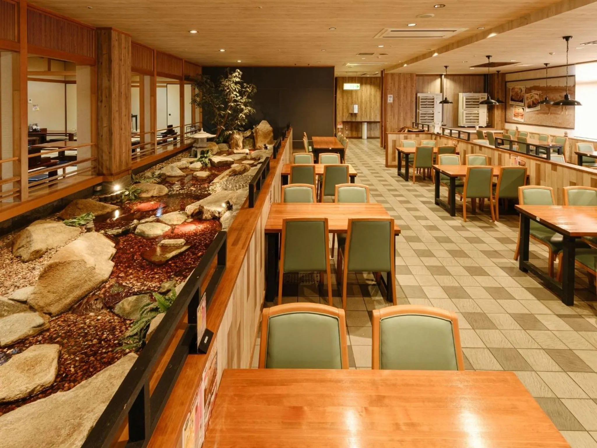 Restaurant/places to eat in Sagayamato Onsen Hotel Amandi