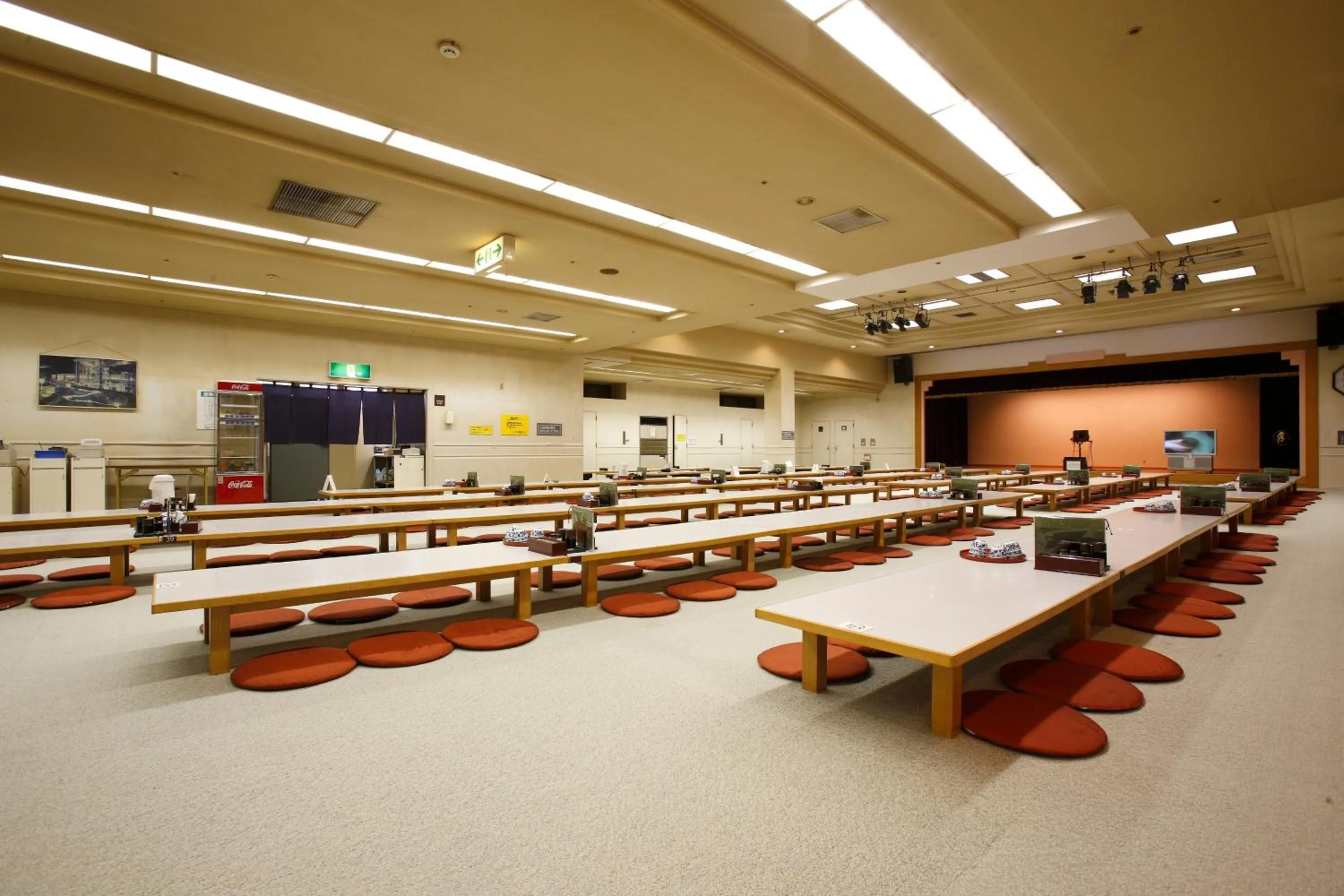 Banquet/Function facilities in Sagayamato Onsen Hotel Amandi