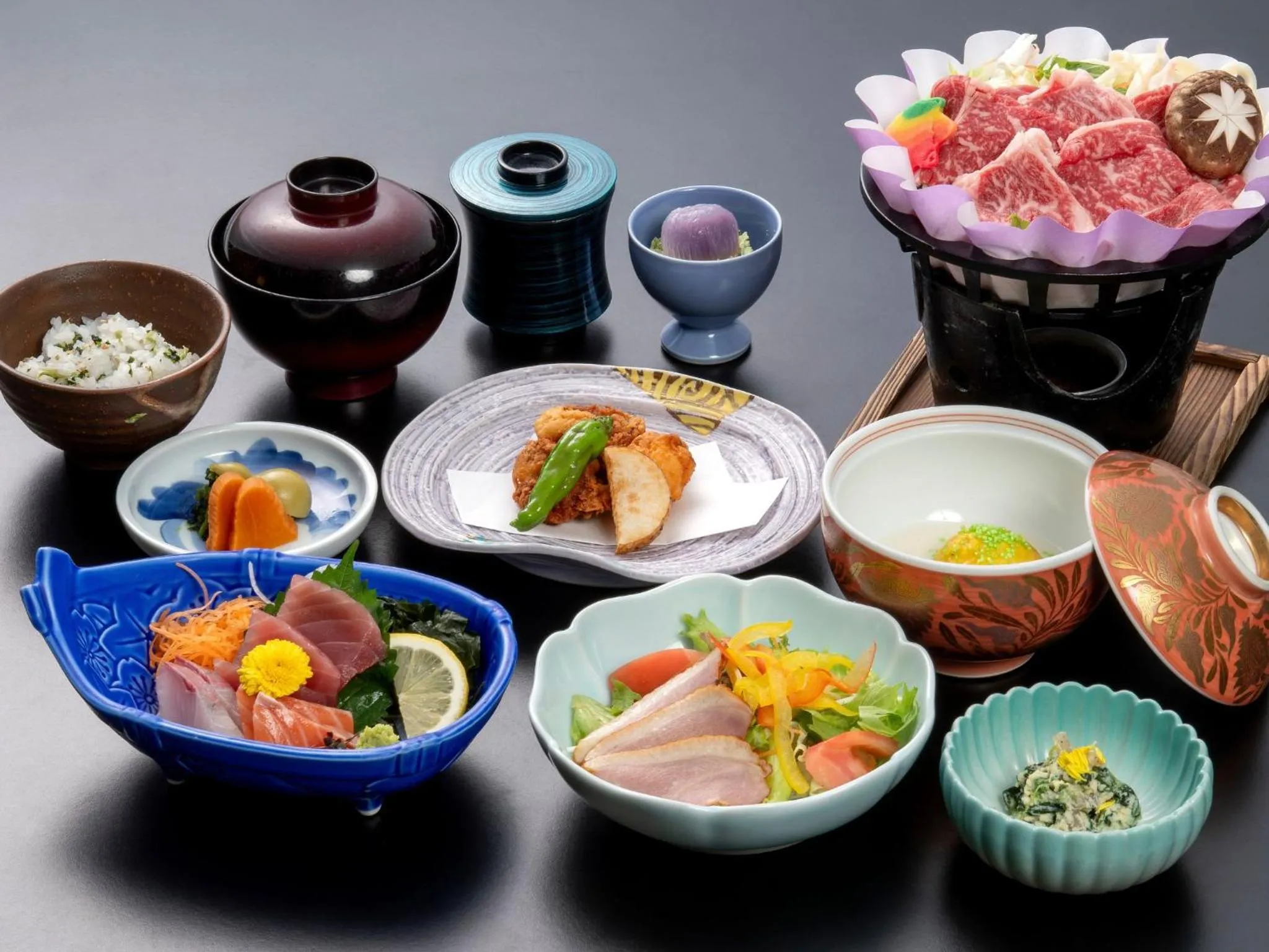 Restaurant/places to eat in Sagayamato Onsen Hotel Amandi