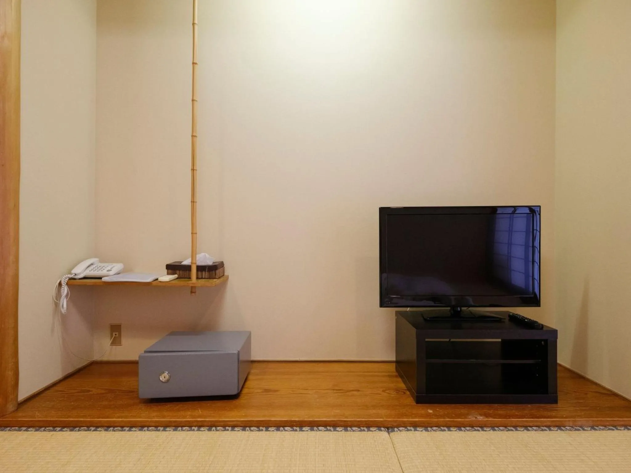 Photo of the whole room in Sagayamato Onsen Hotel Amandi