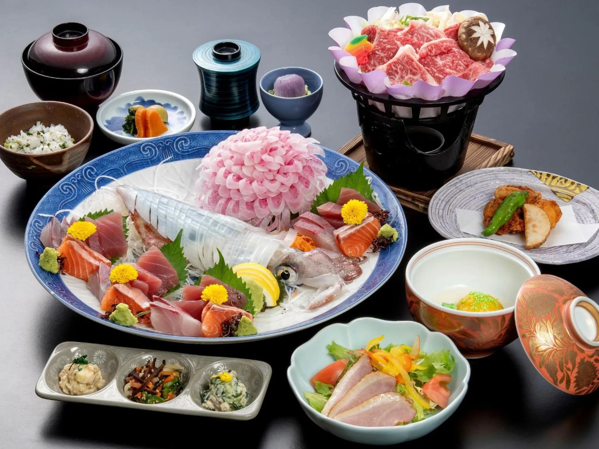 Restaurant/places to eat in Sagayamato Onsen Hotel Amandi