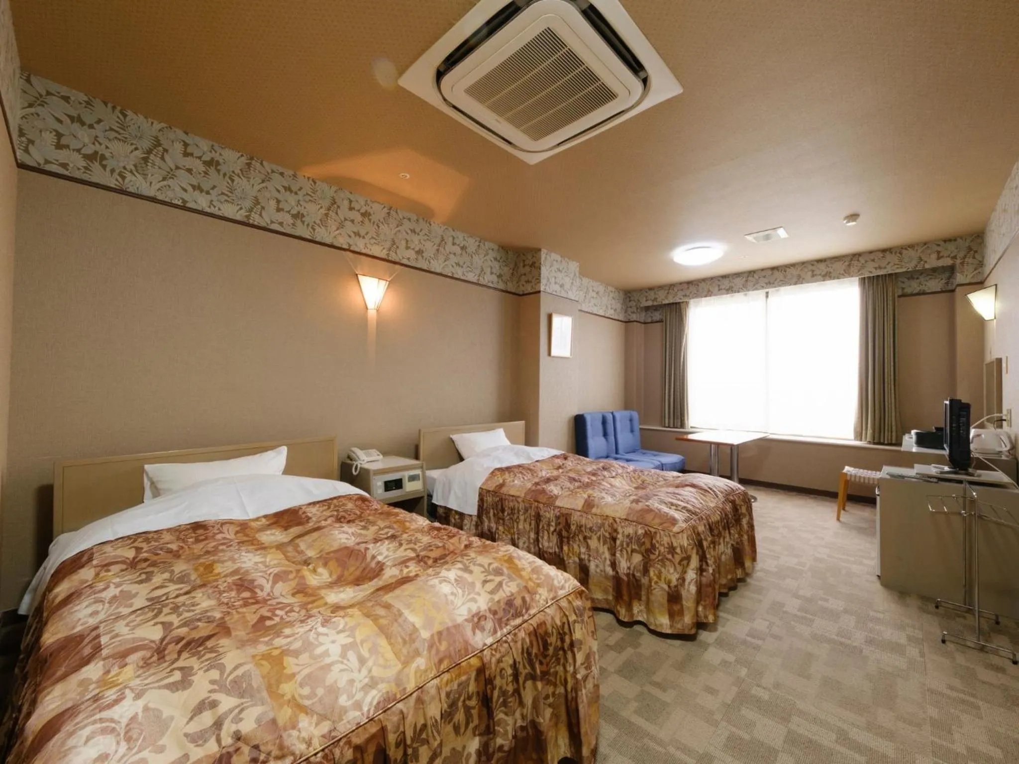 Photo of the whole room, Bed in Sagayamato Onsen Hotel Amandi