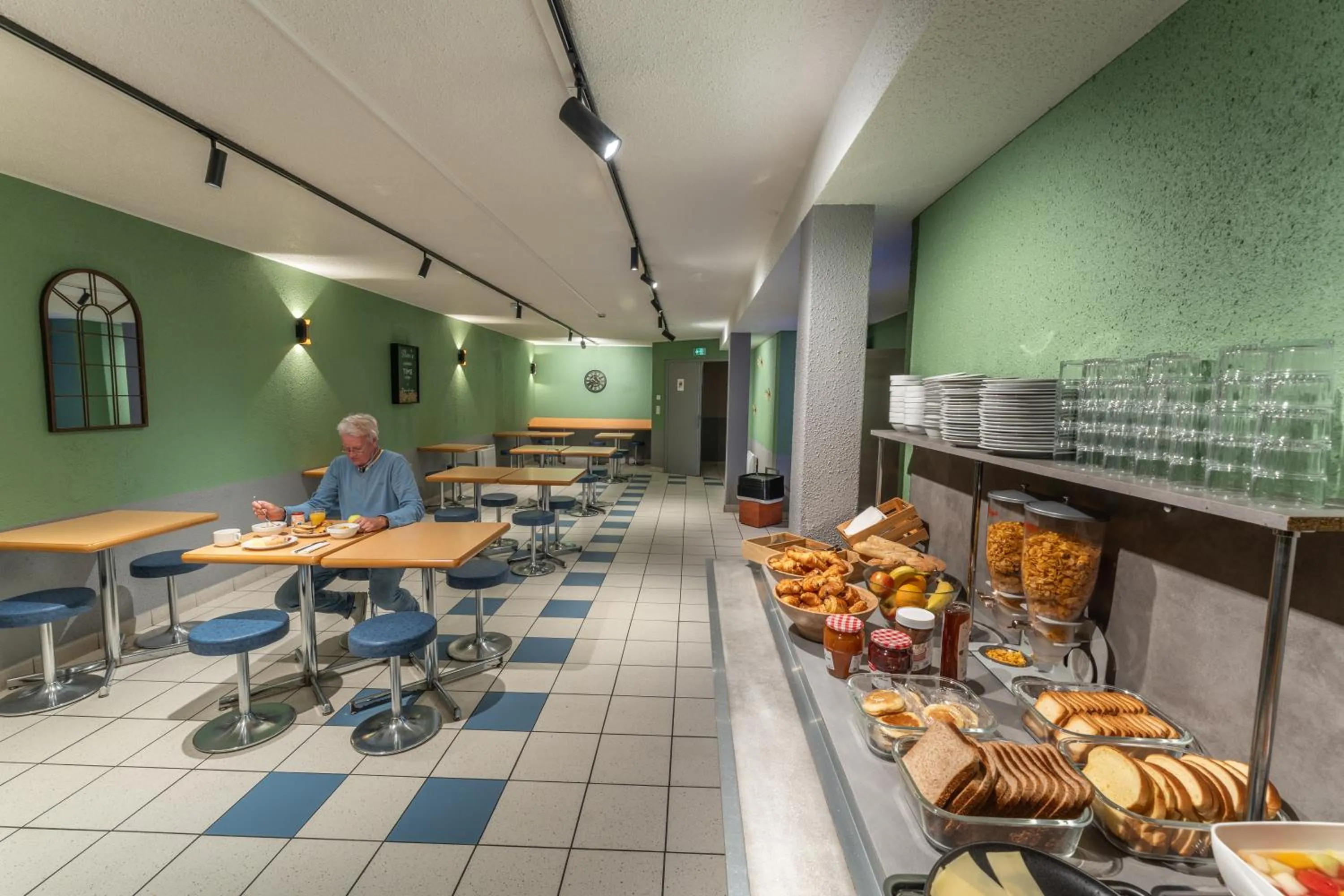 Breakfast in ibis budget Le Mans Centre