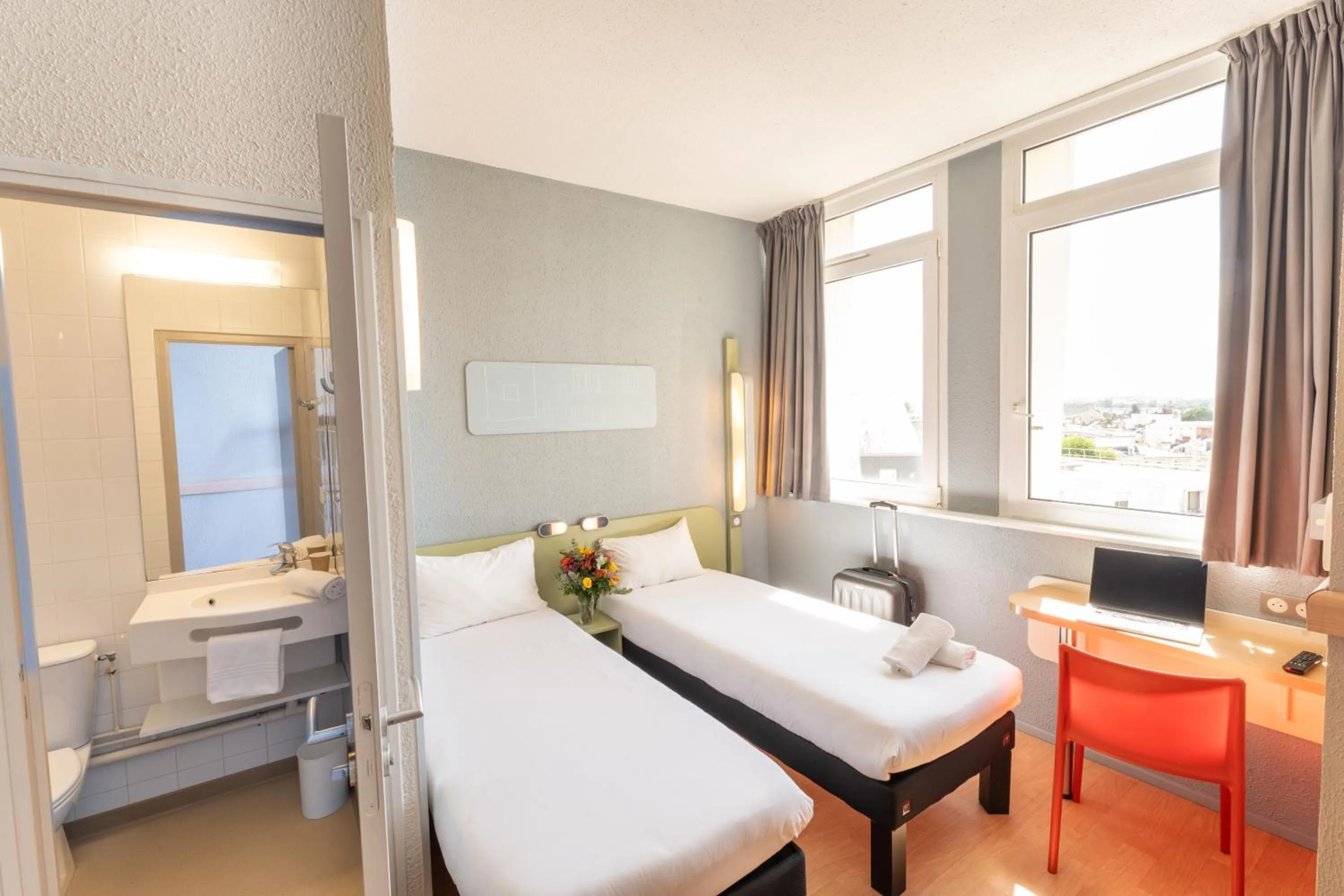 Bed in ibis budget Le Mans Centre