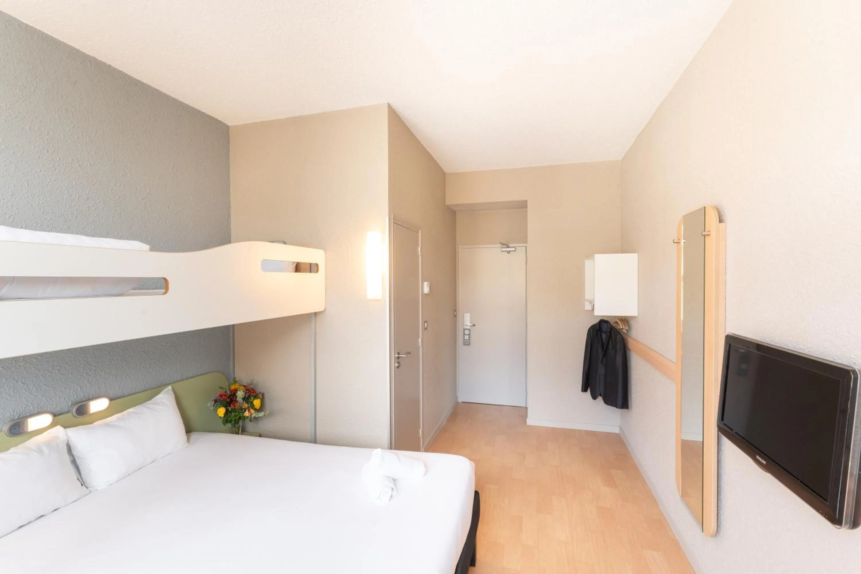 Bed in ibis budget Le Mans Centre