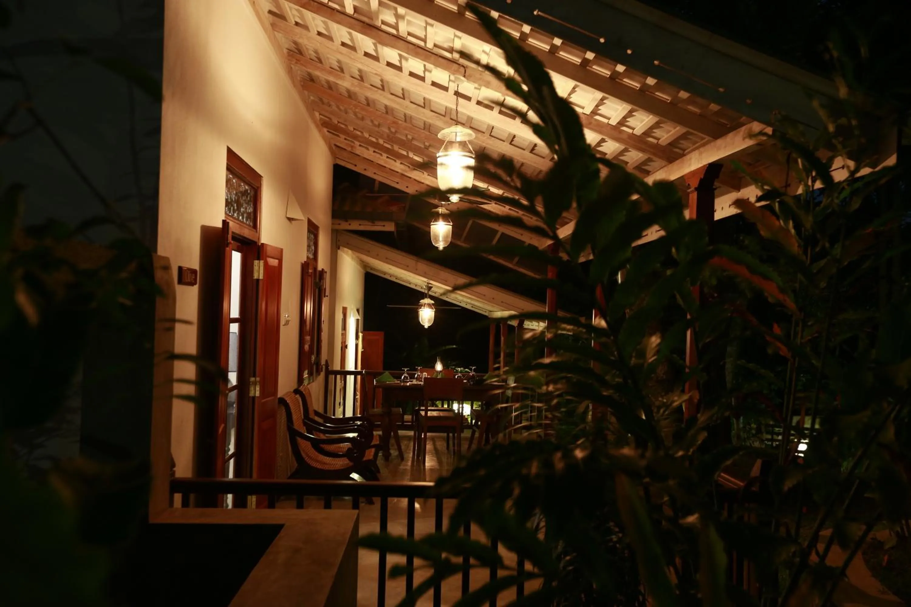 Decorative detail in Ceylon Olive Galle