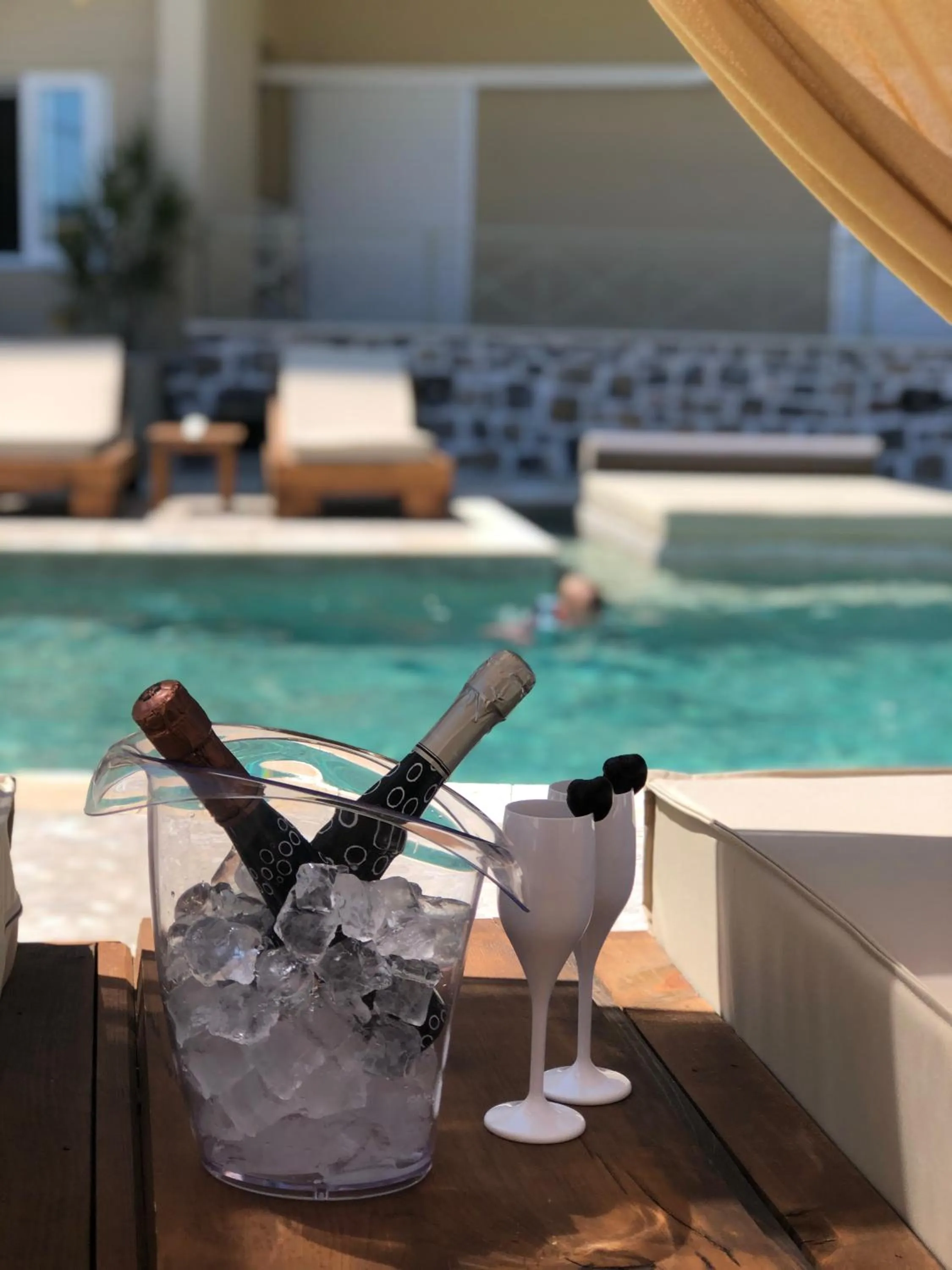 Swimming pool in Helen Hotel