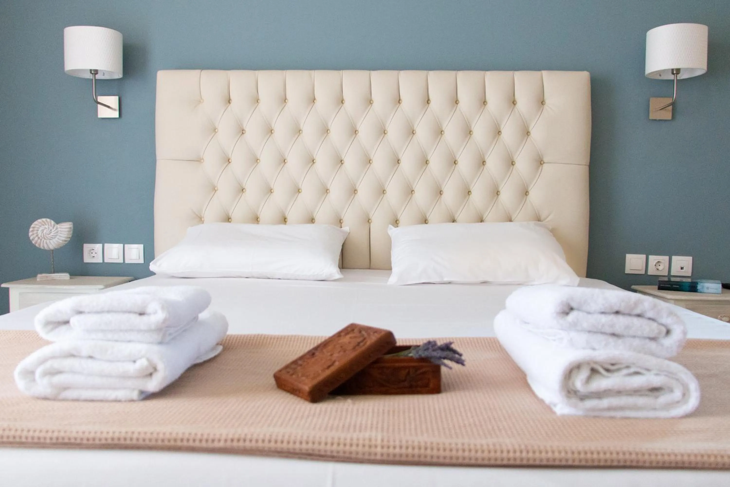 Bedroom, Bed in Helen Hotel