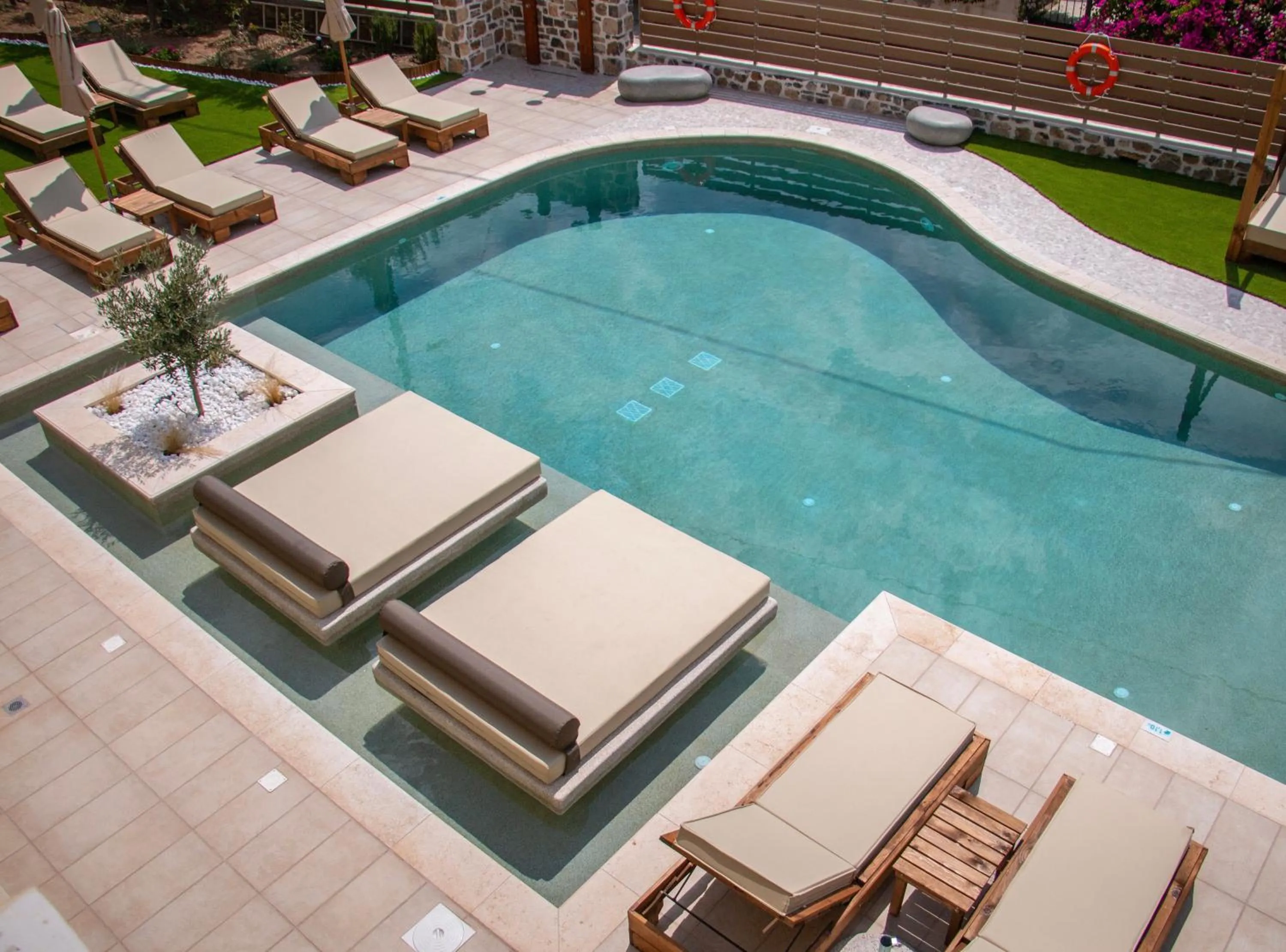 Pool view in Helen Hotel