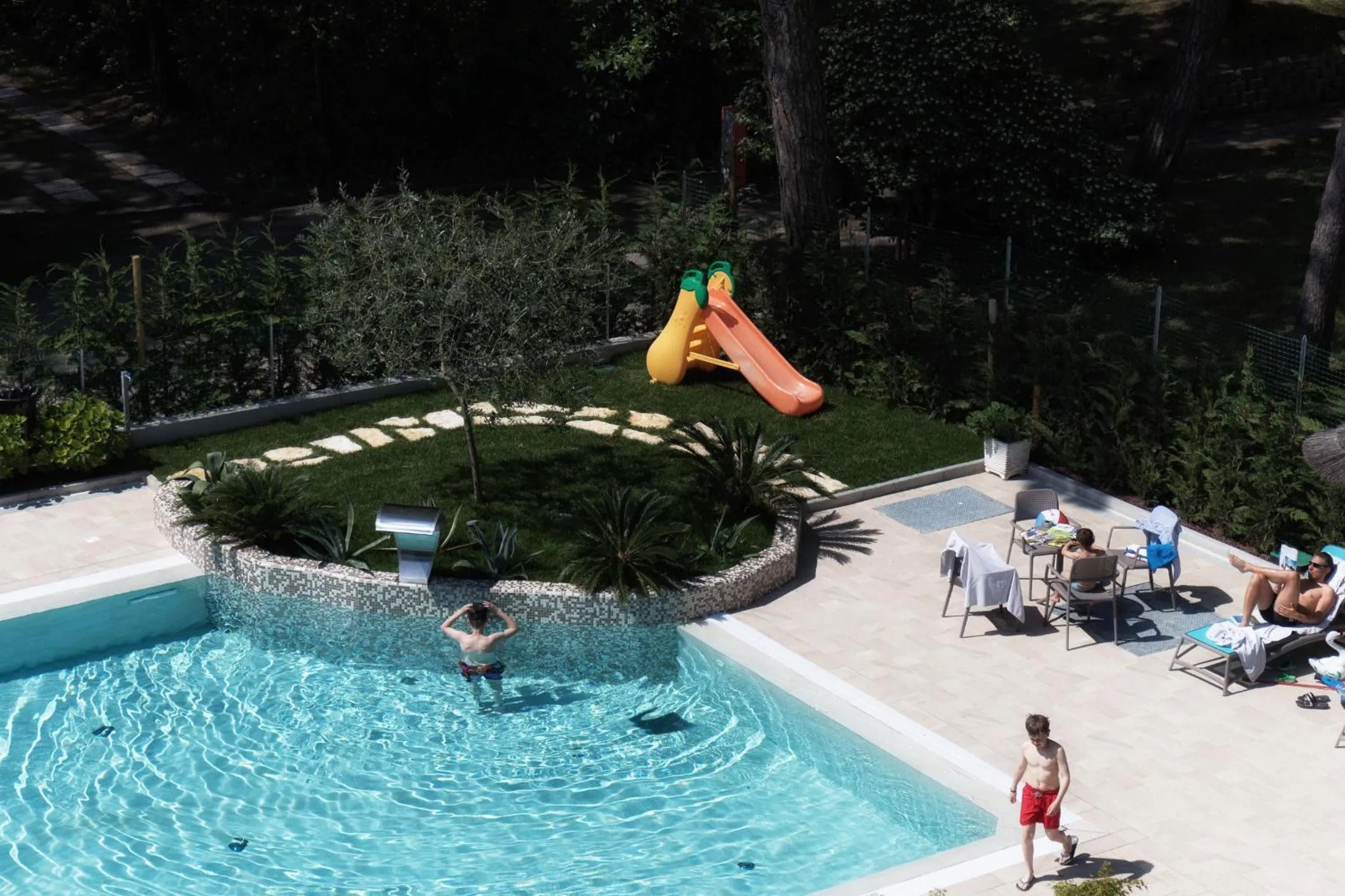 Swimming pool in Hotel Arizona