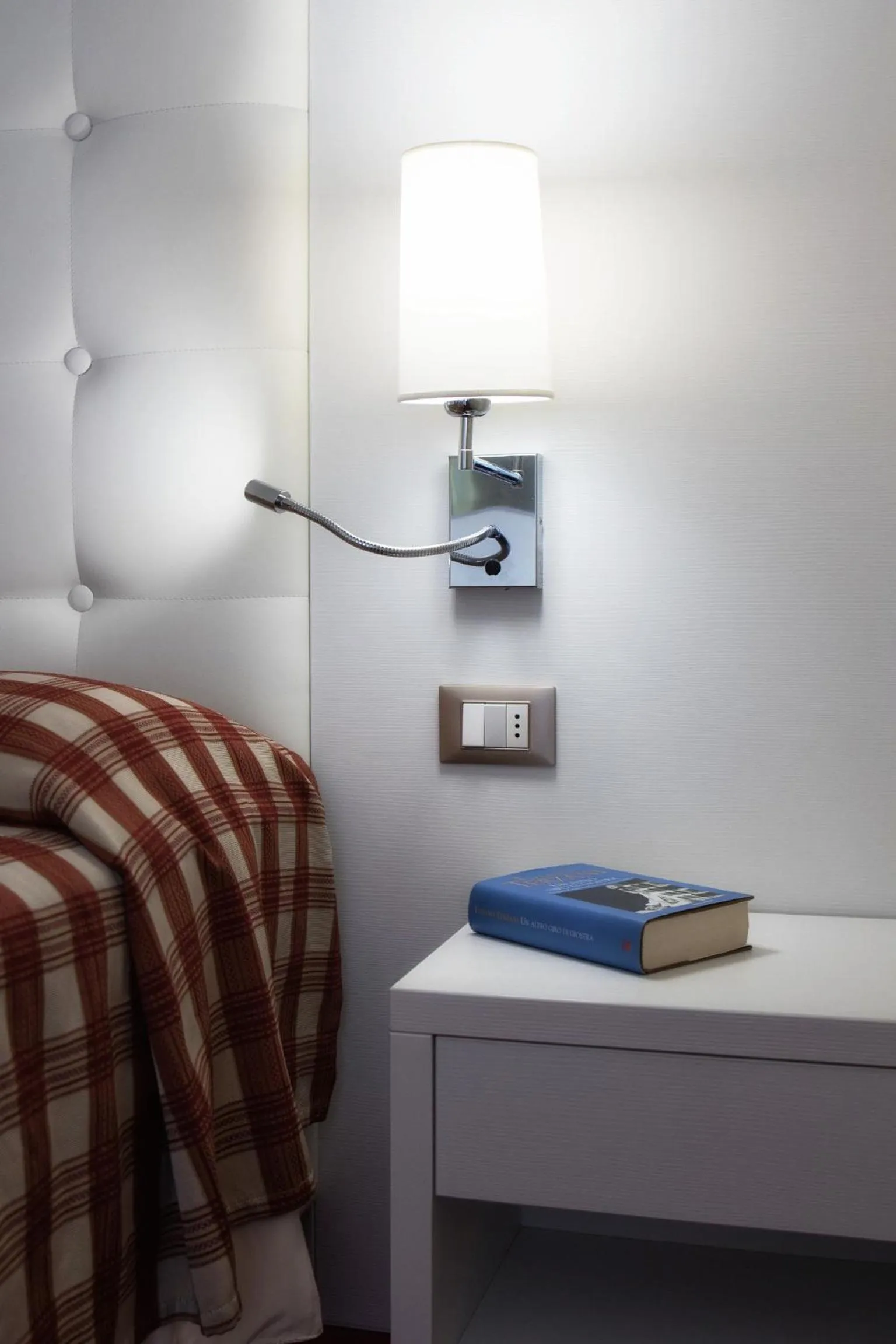 Decorative detail, Bed in Hotel Arizona