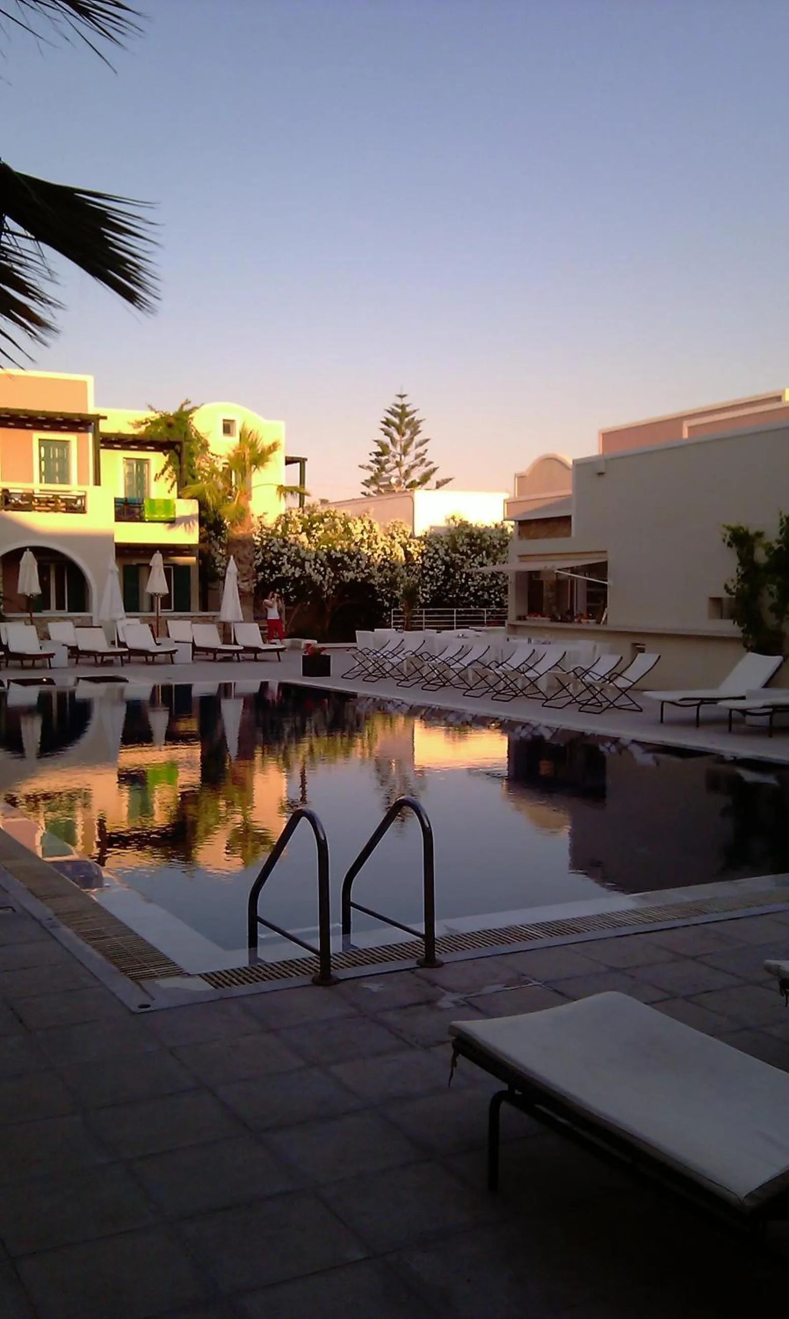 Swimming pool in Rose Bay Hotel