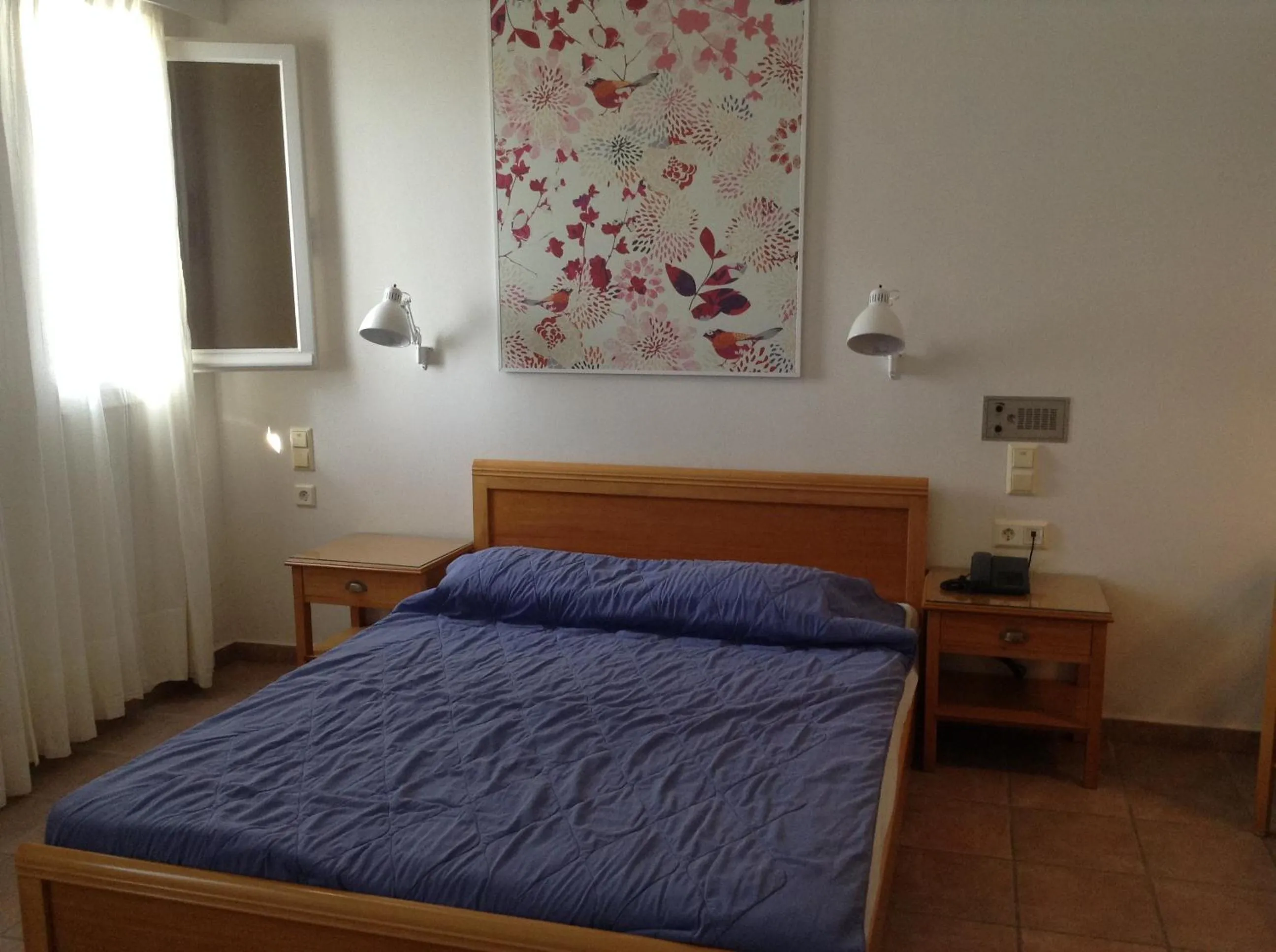 Bed in Rose Bay Hotel