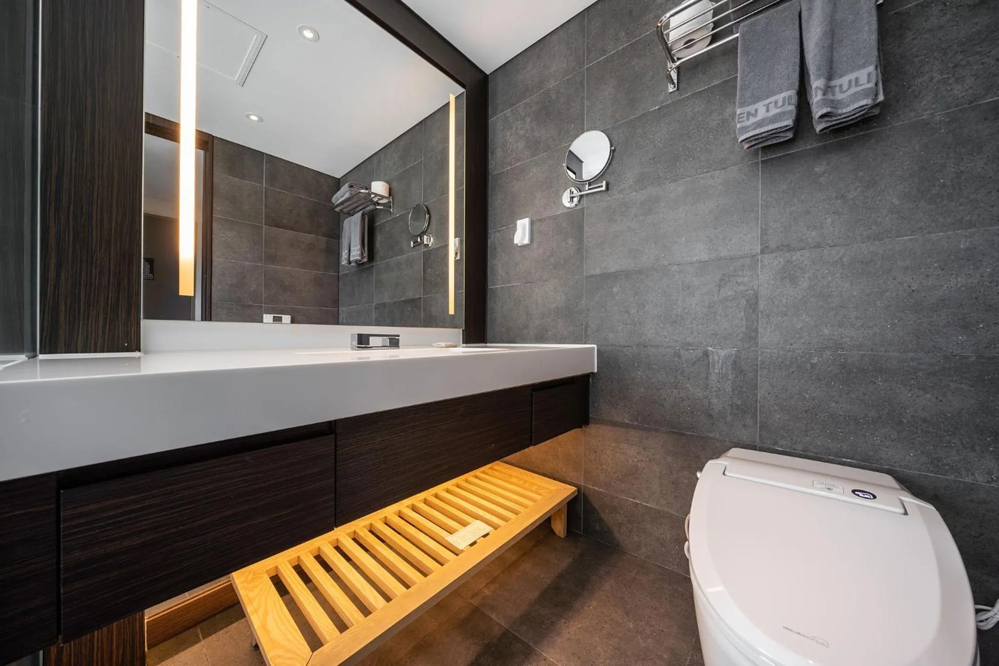 Golden Tulip Jeju Seongsan Hotel