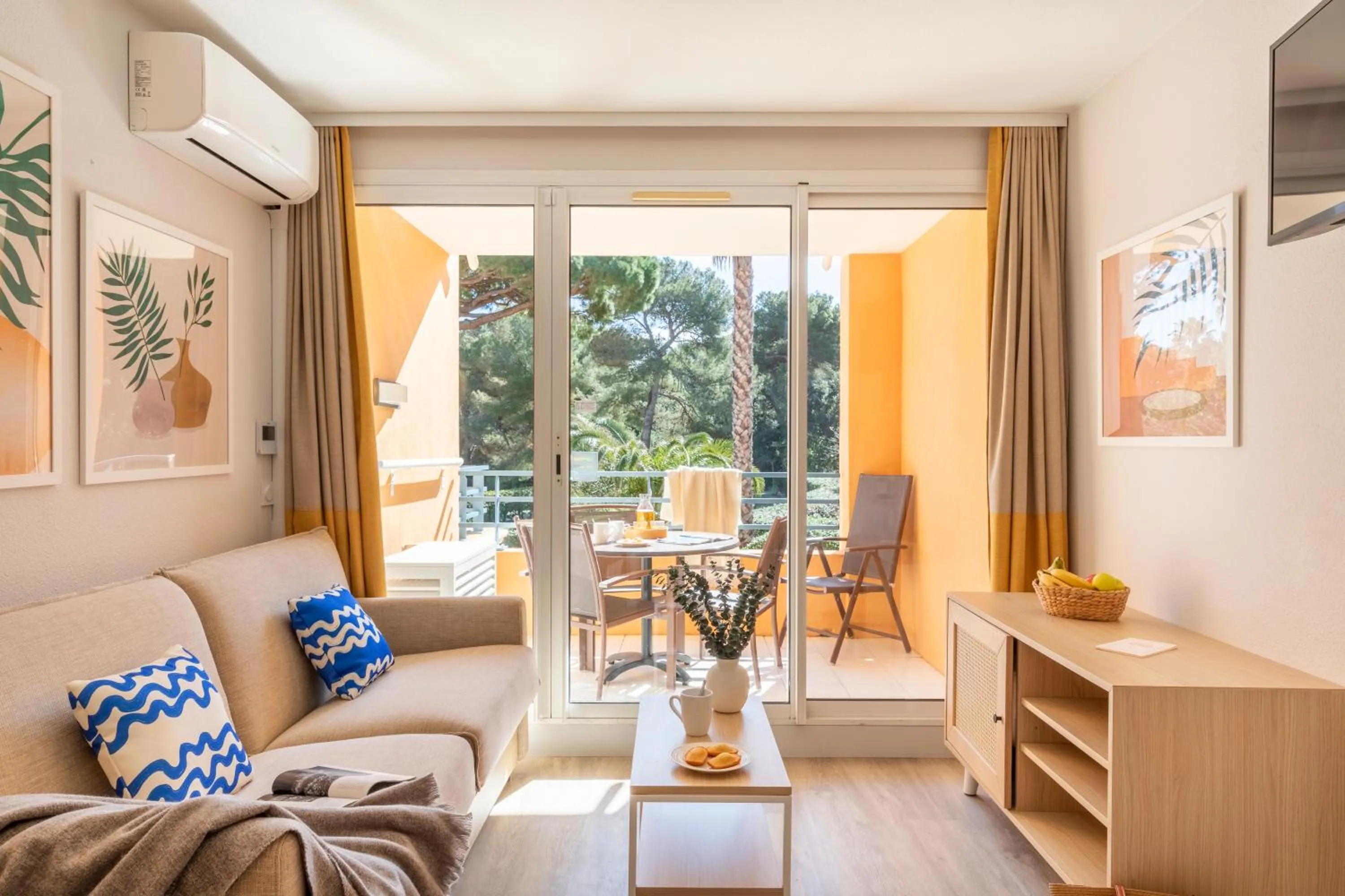 Patio in Résidence Pierre & Vacances La Pinède