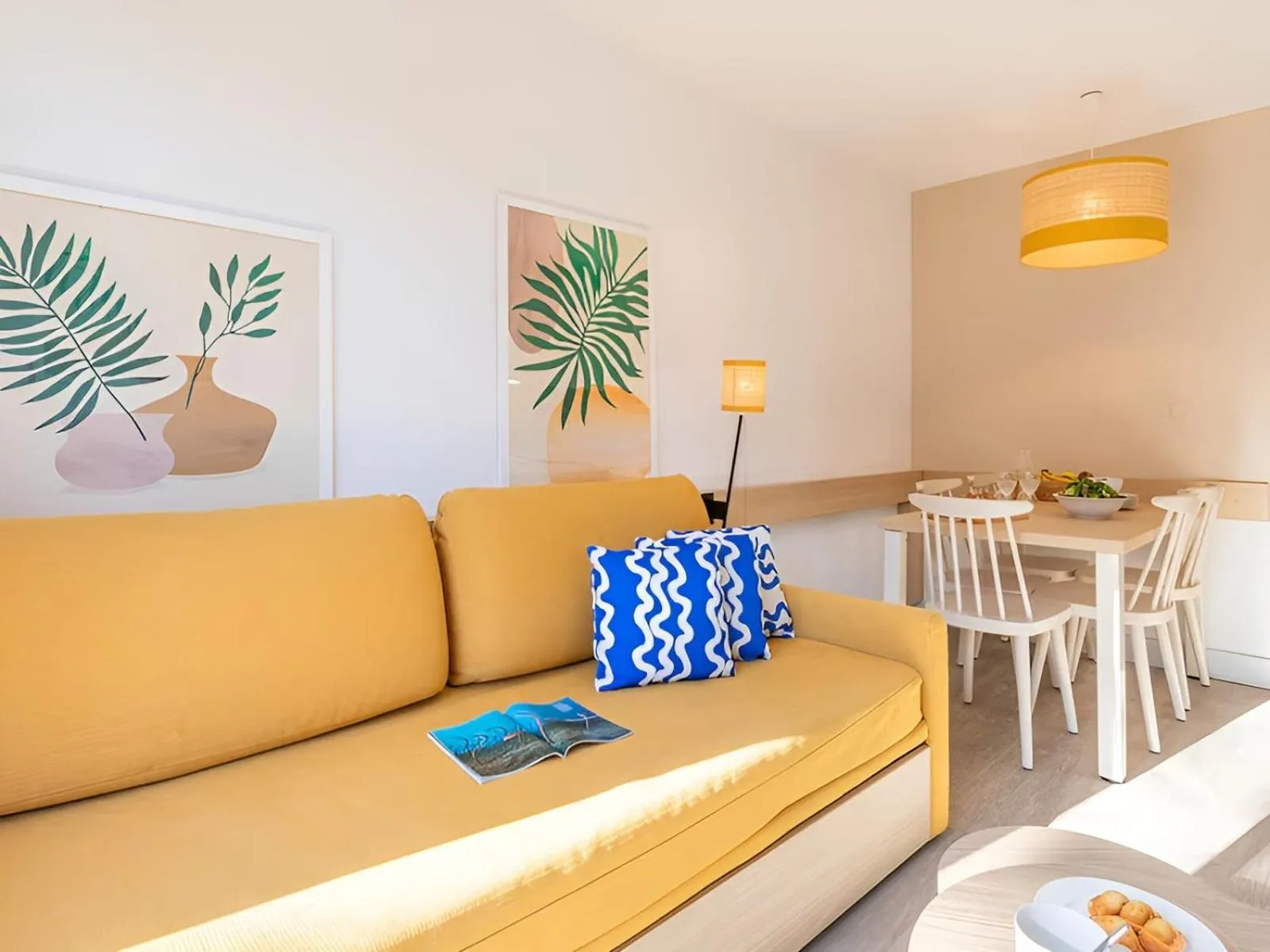 Living room in Résidence Pierre & Vacances La Pinède