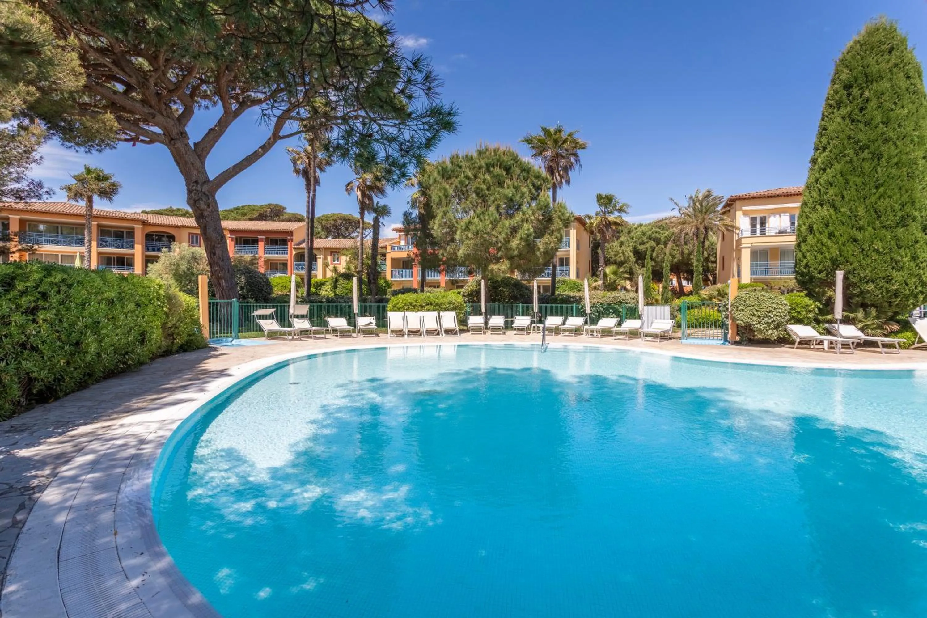 Property building in Résidence Pierre & Vacances La Pinède