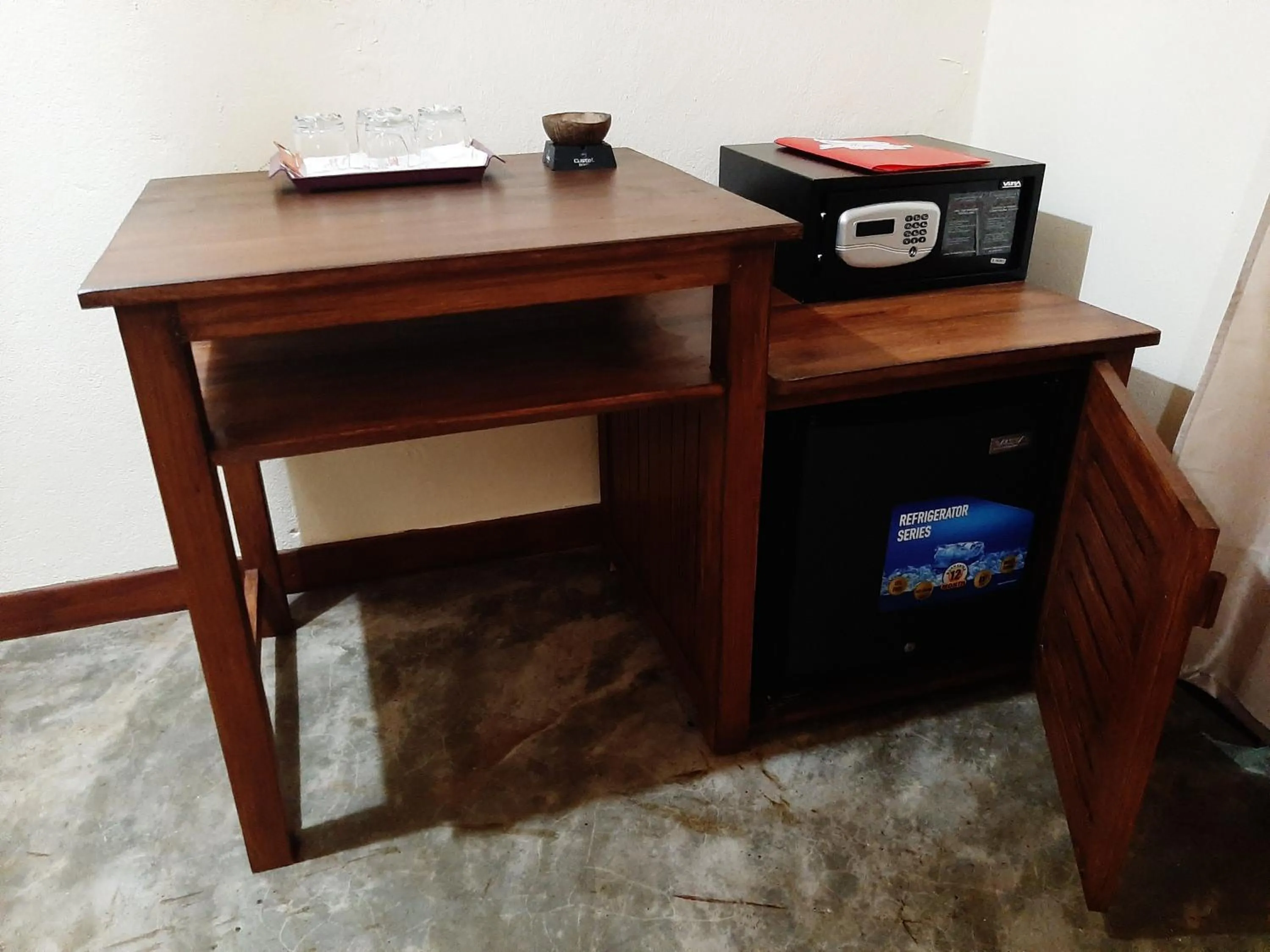 safe in Le Moya Beach