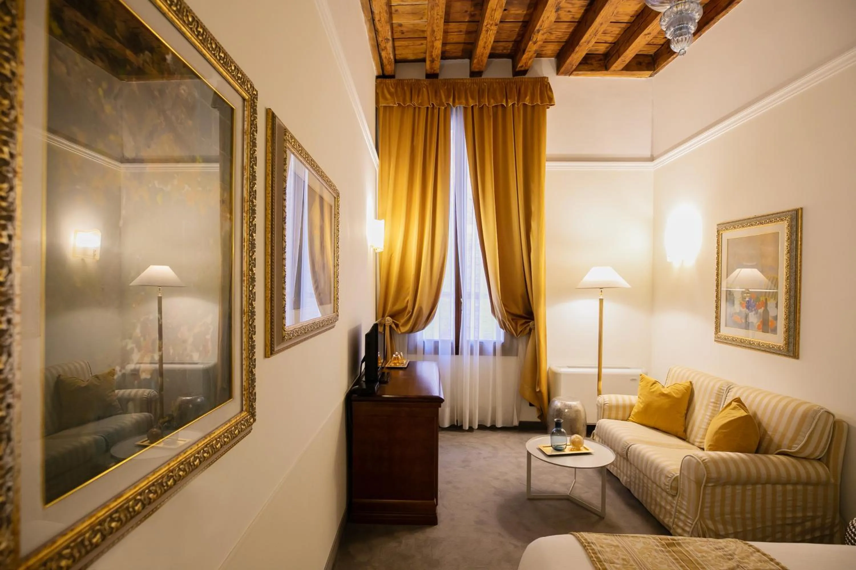 Photo of the whole room in Ca' San Giorgio B&B