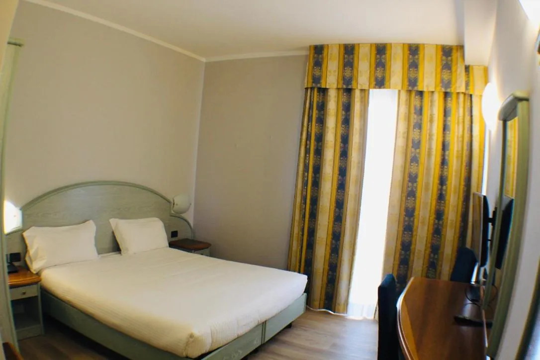 Bed in Hotel Europa Milano