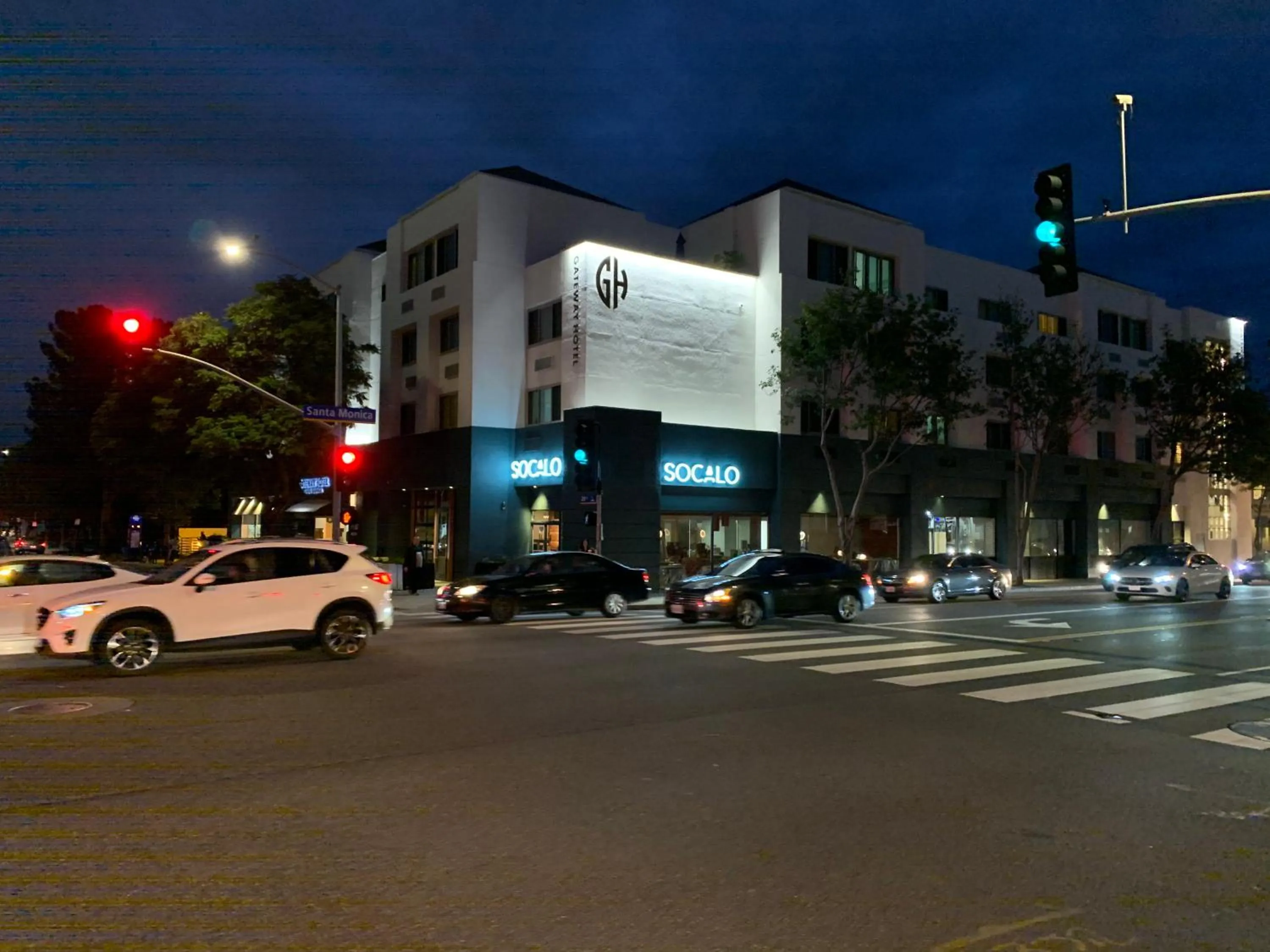 Restaurant/places to eat in Gateway Hotel Santa Monica