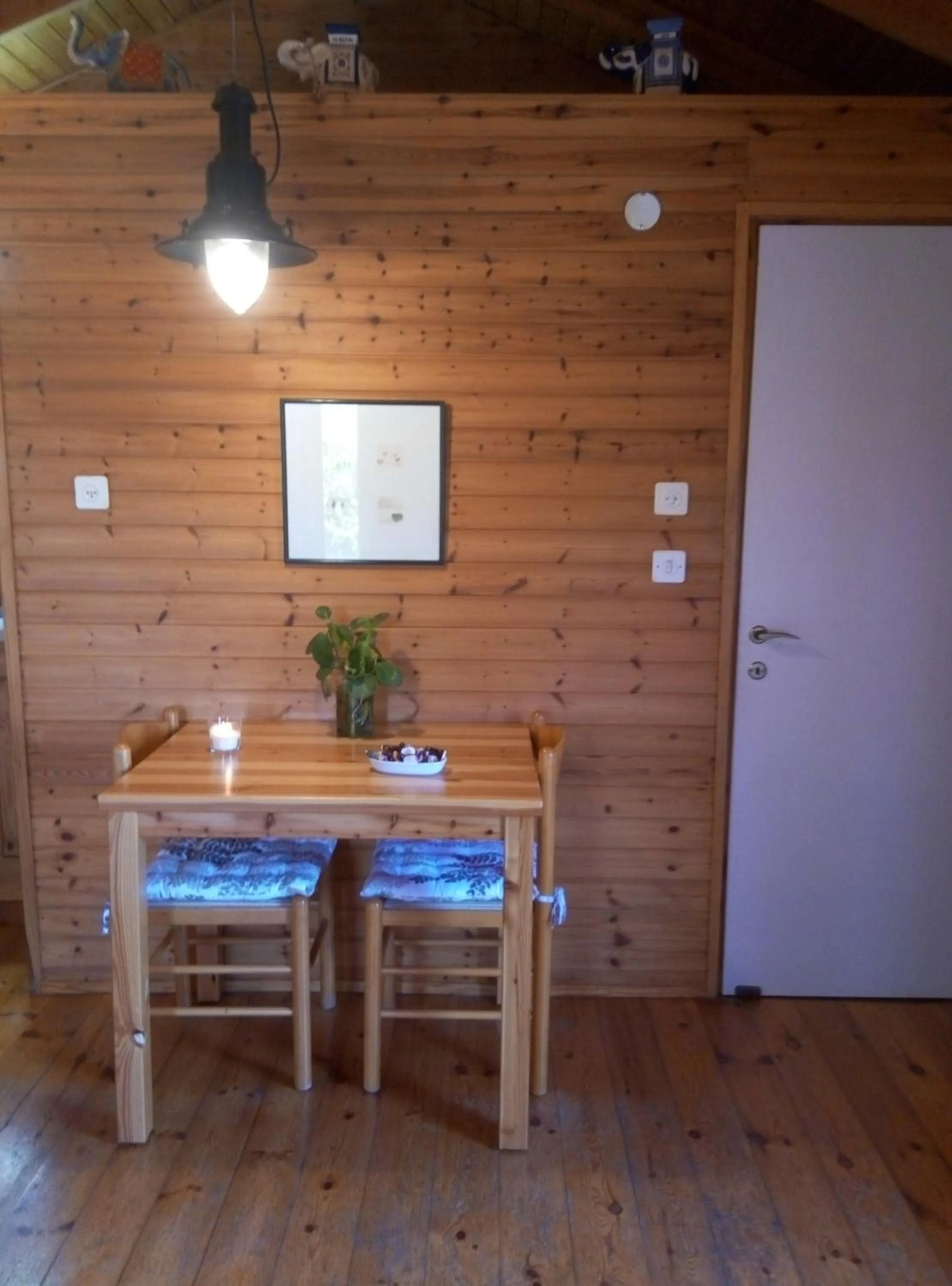 Dining area in Cabin In The View