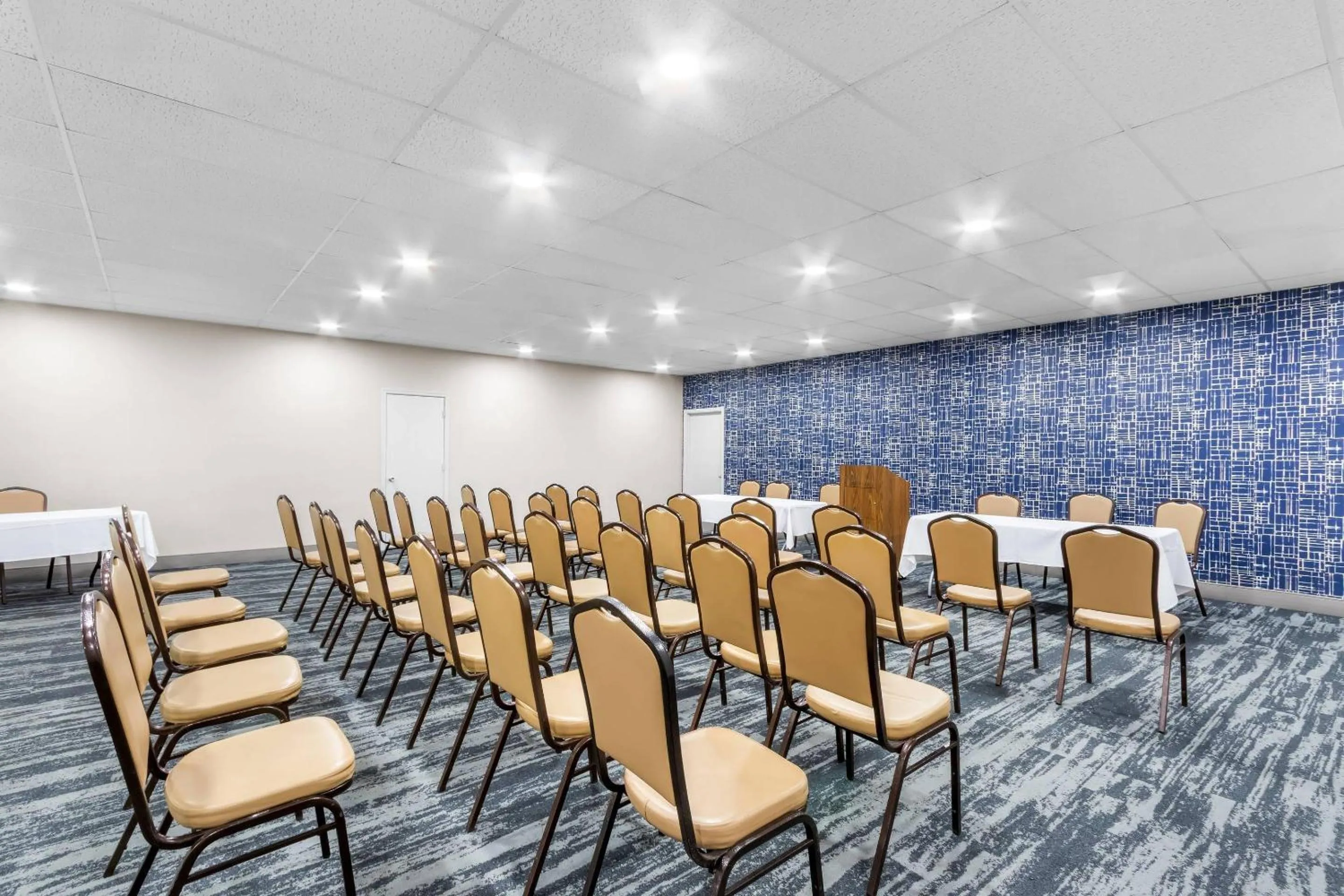 Meeting/conference room in Quality Inn & Suites Lake Havasu City