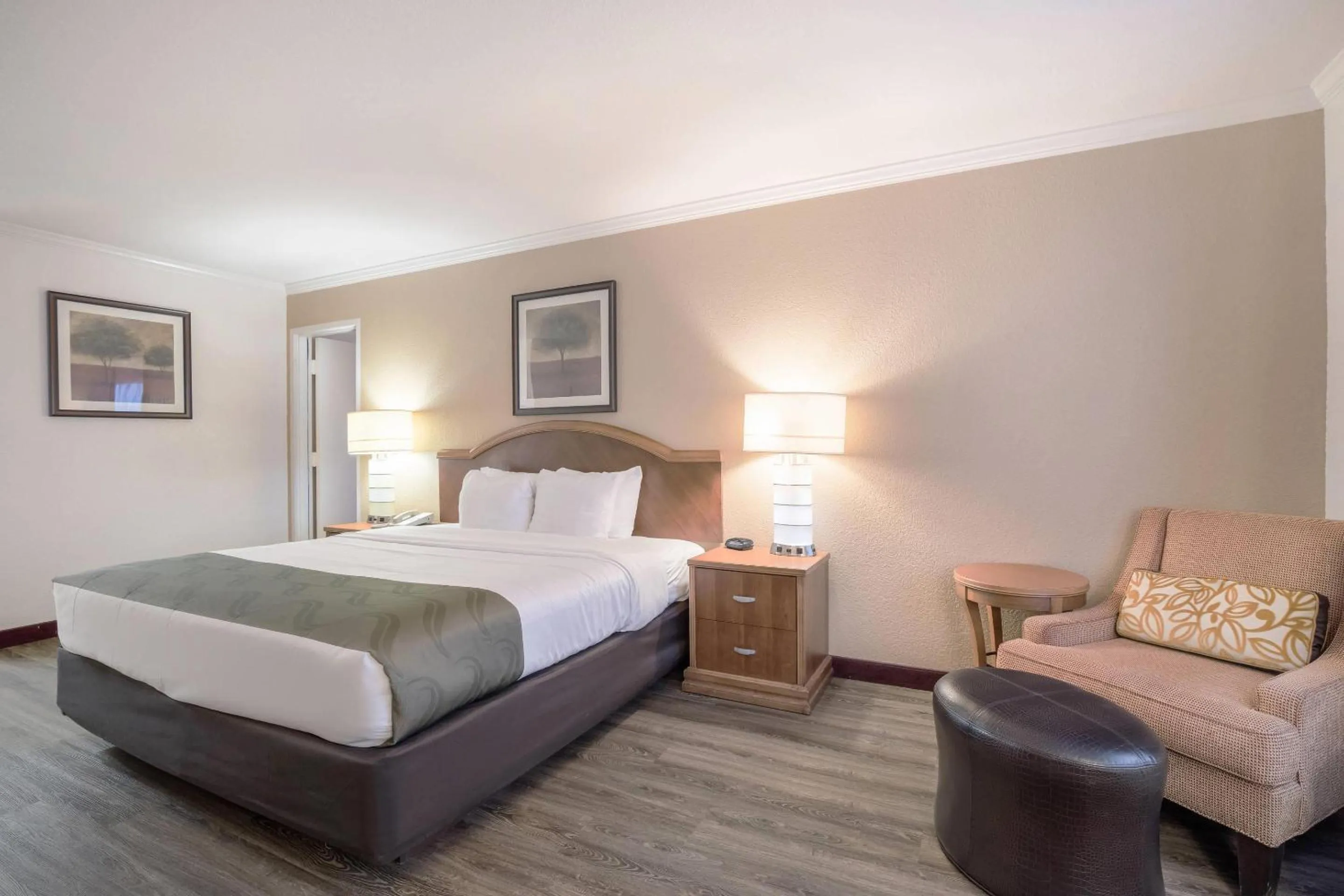 Bedroom, Bed in Quality Inn & Suites Lake Havasu City