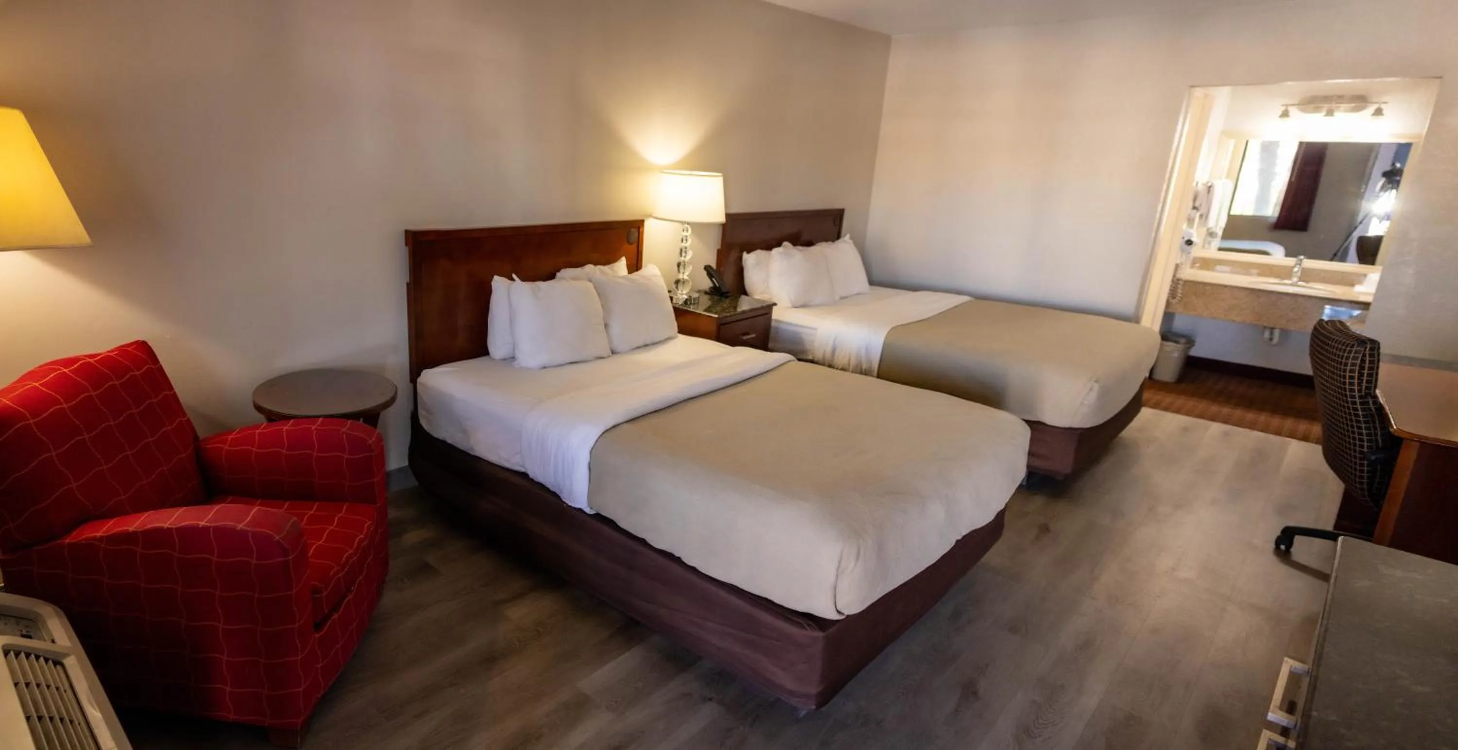 Bed in Quality Inn & Suites Lake Havasu City